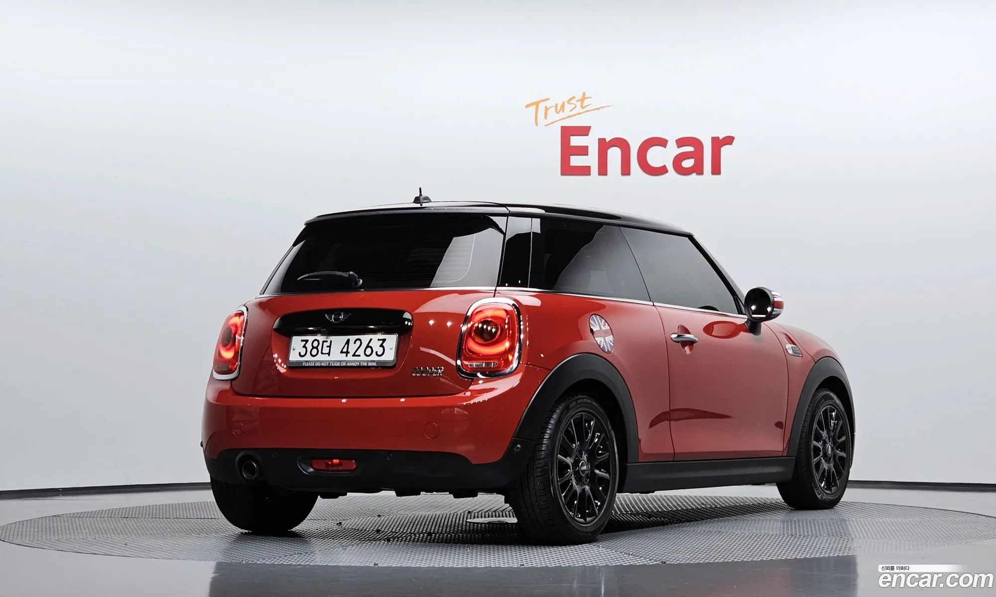 Mini Cooper 2017 — 17