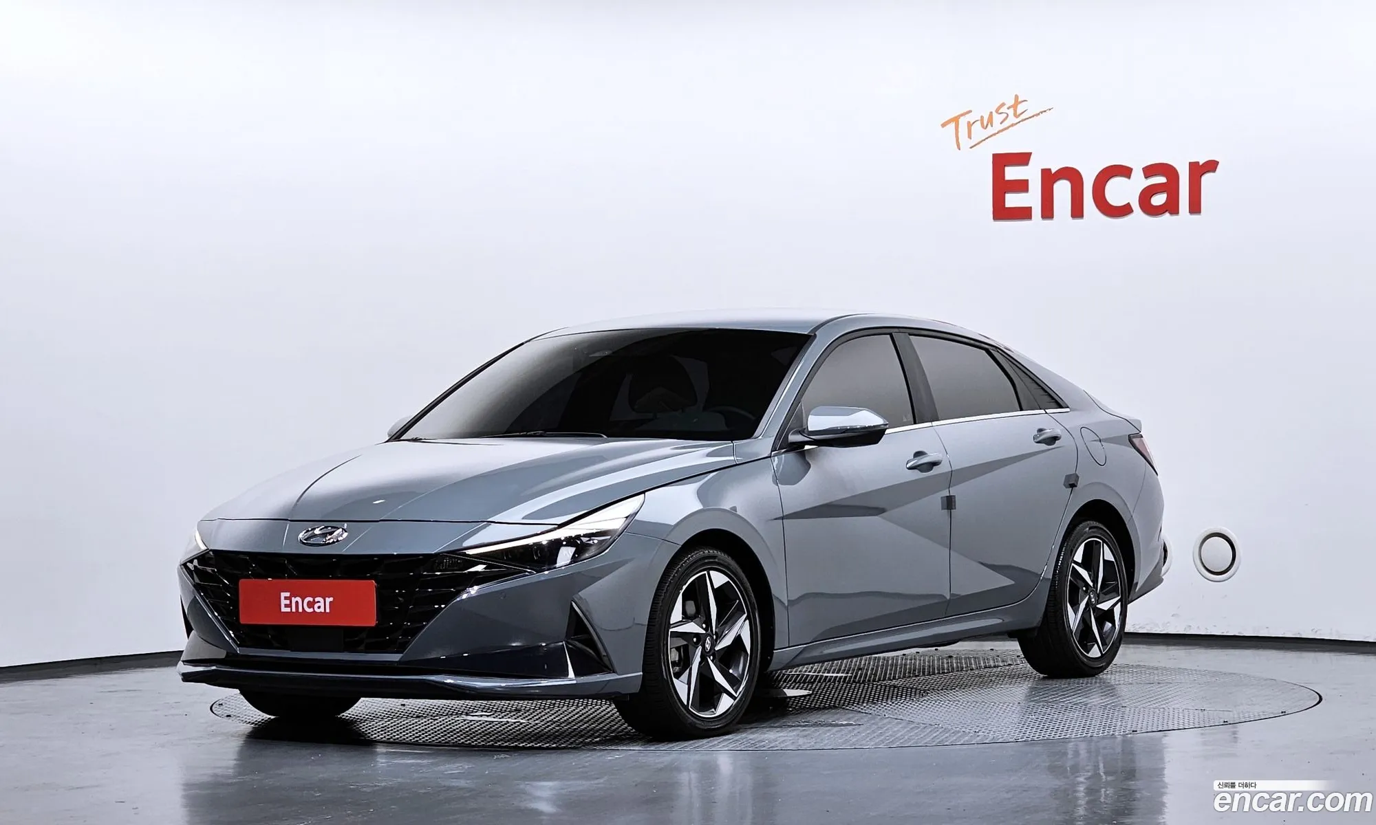 Hyundai Elantra 2022 — 2