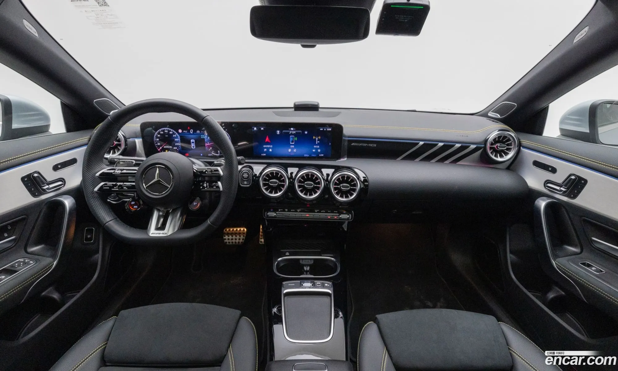Mercedes-Benz CLA-Class C118 2025 — 10