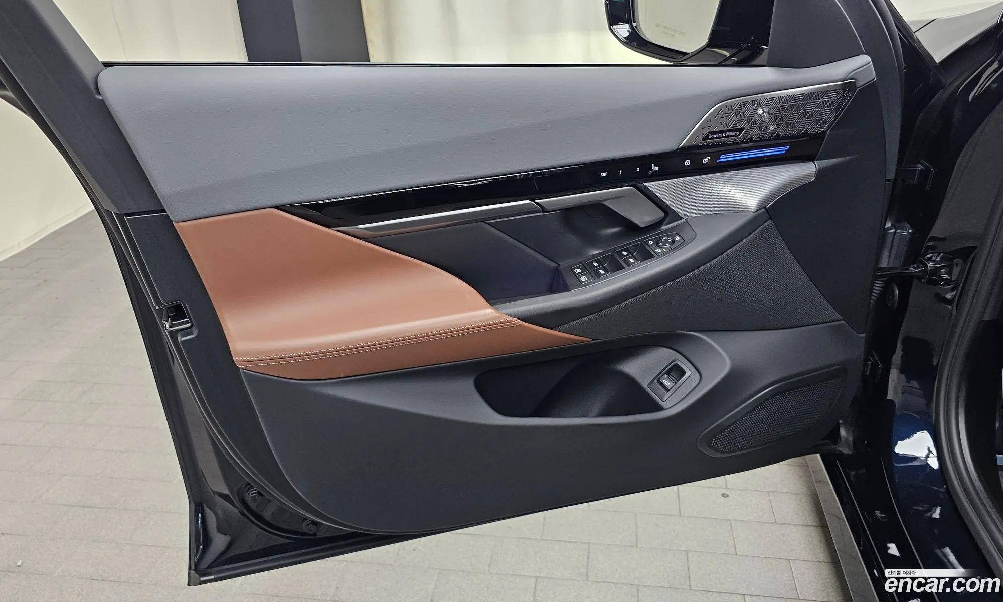 BMW 5 Series 2024 — 17