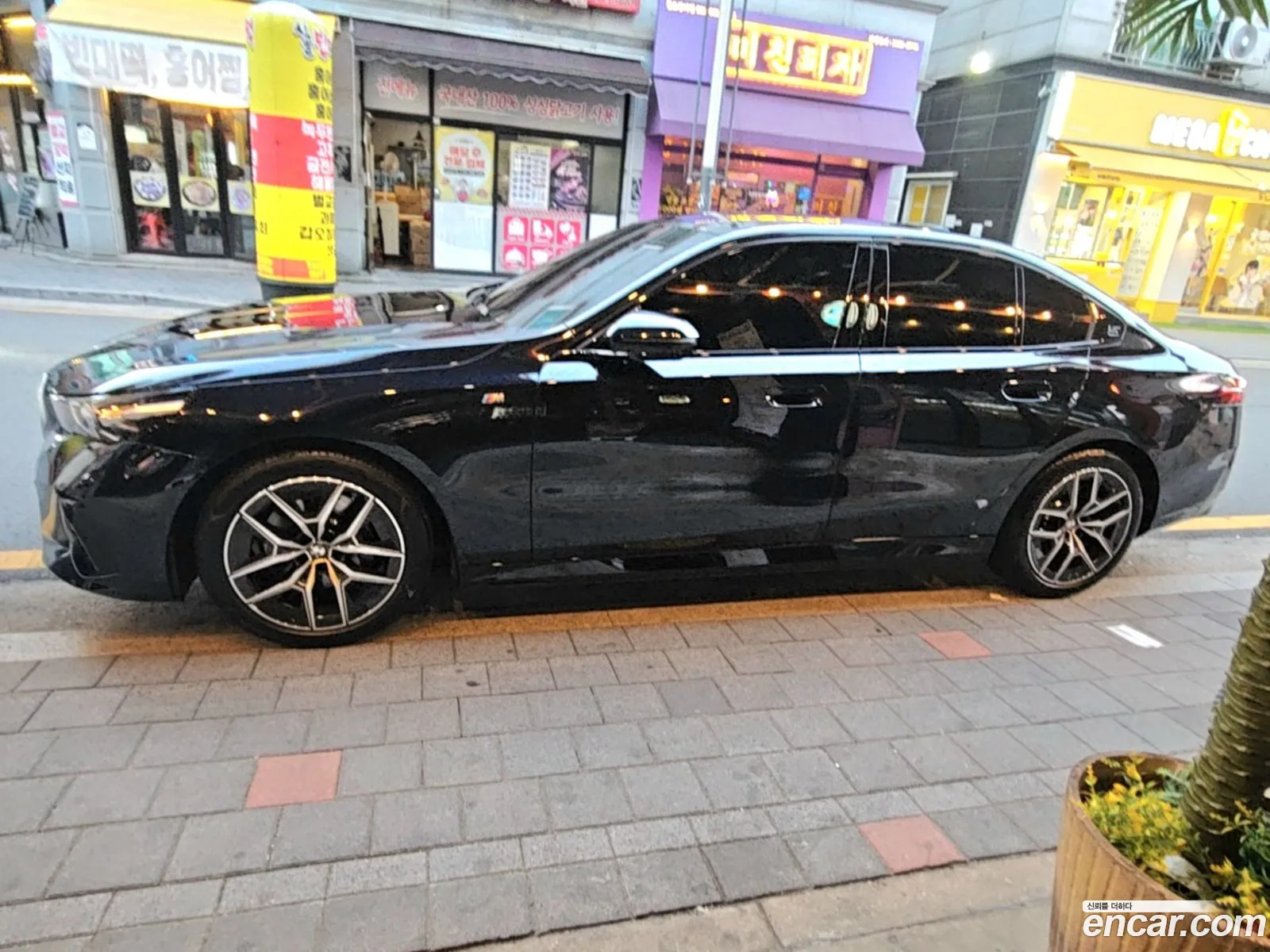 BMW 5 Series 2025 — 10