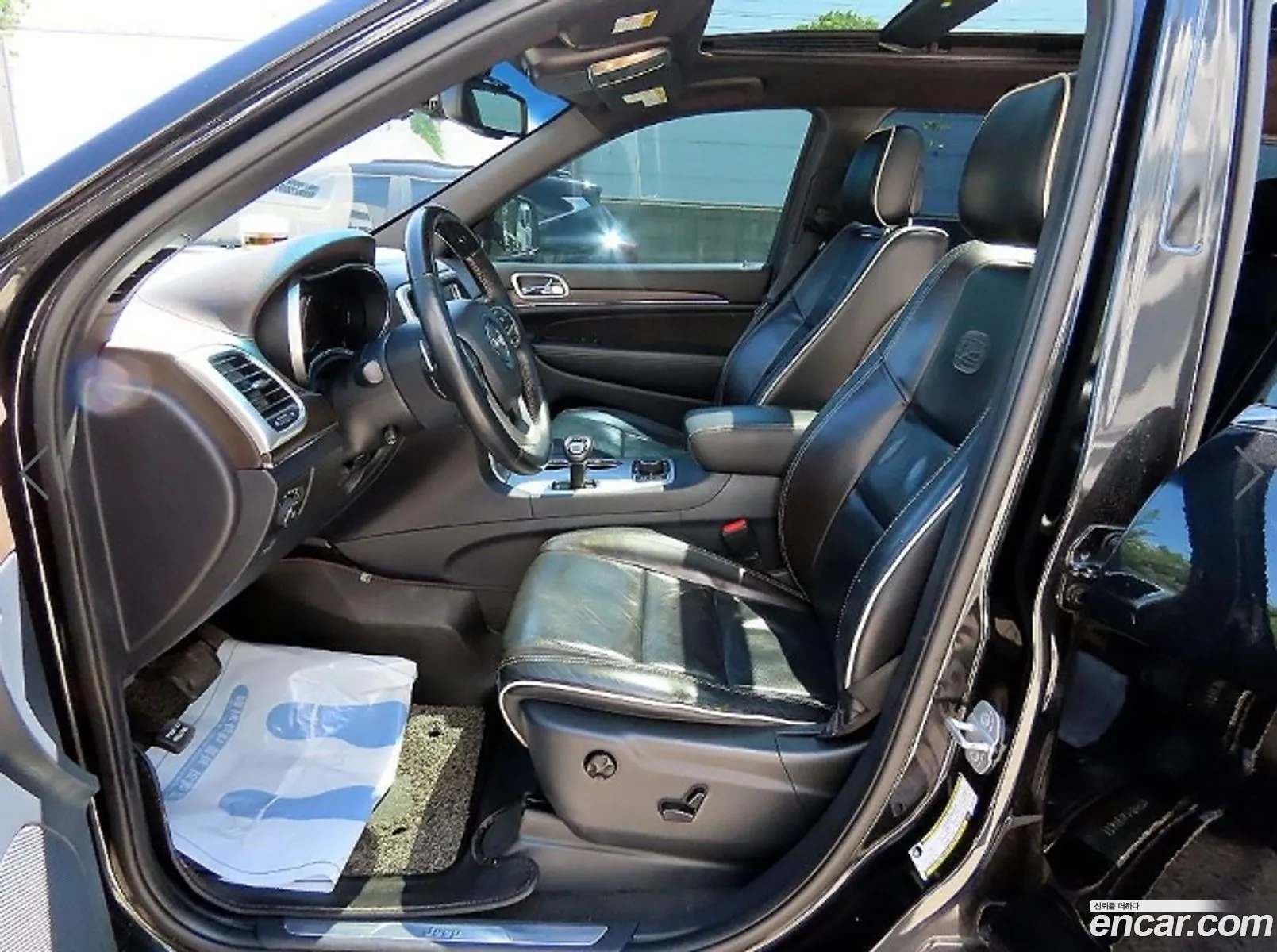 Jeep Grand Cherokee 2015 — 15