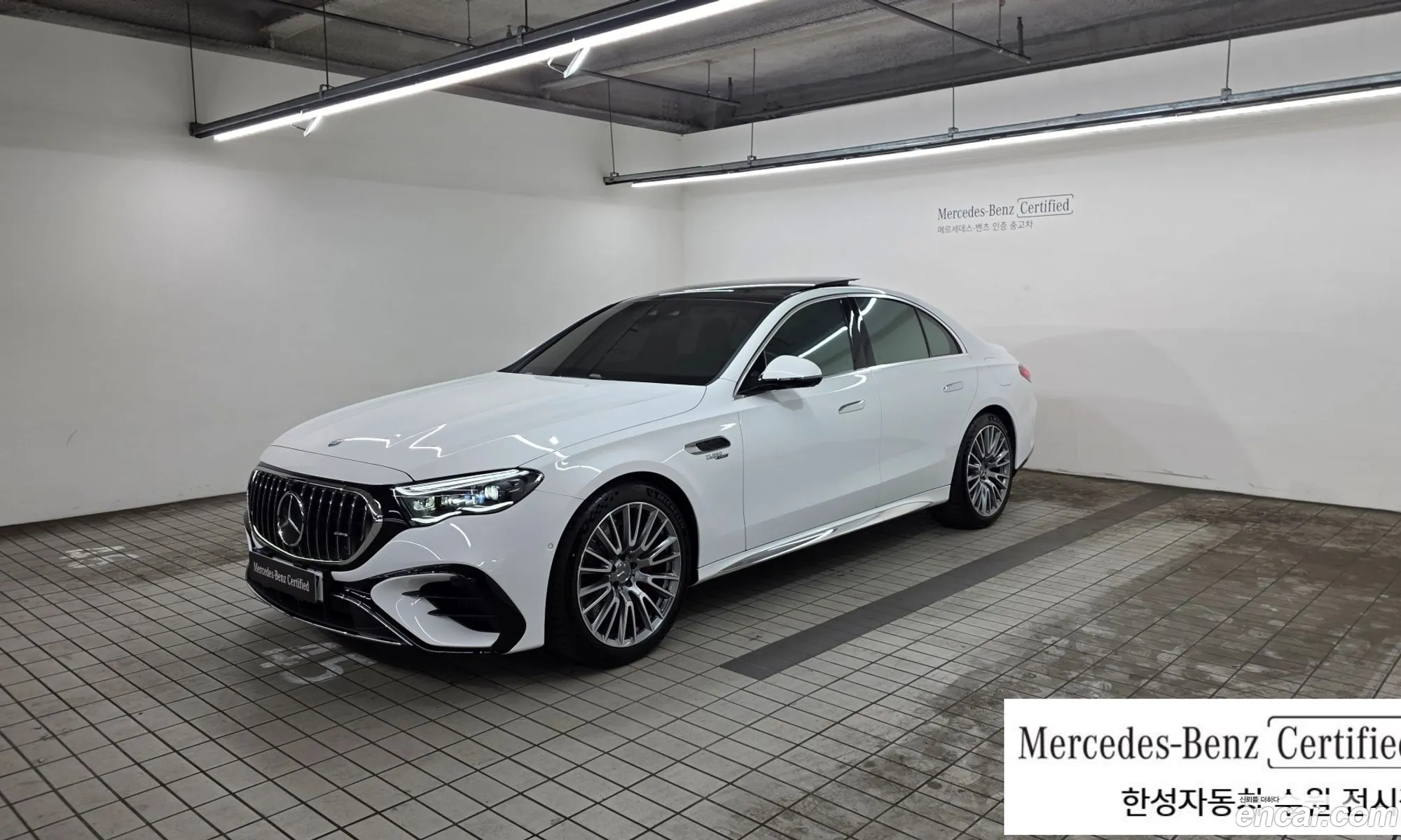Mercedes-Benz E-Class W214 2026 — 17