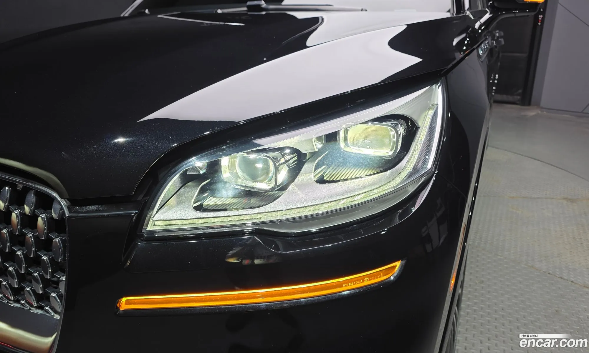 Lincoln Aviator 2023 5LM5J9XC7PGL09725 — 31