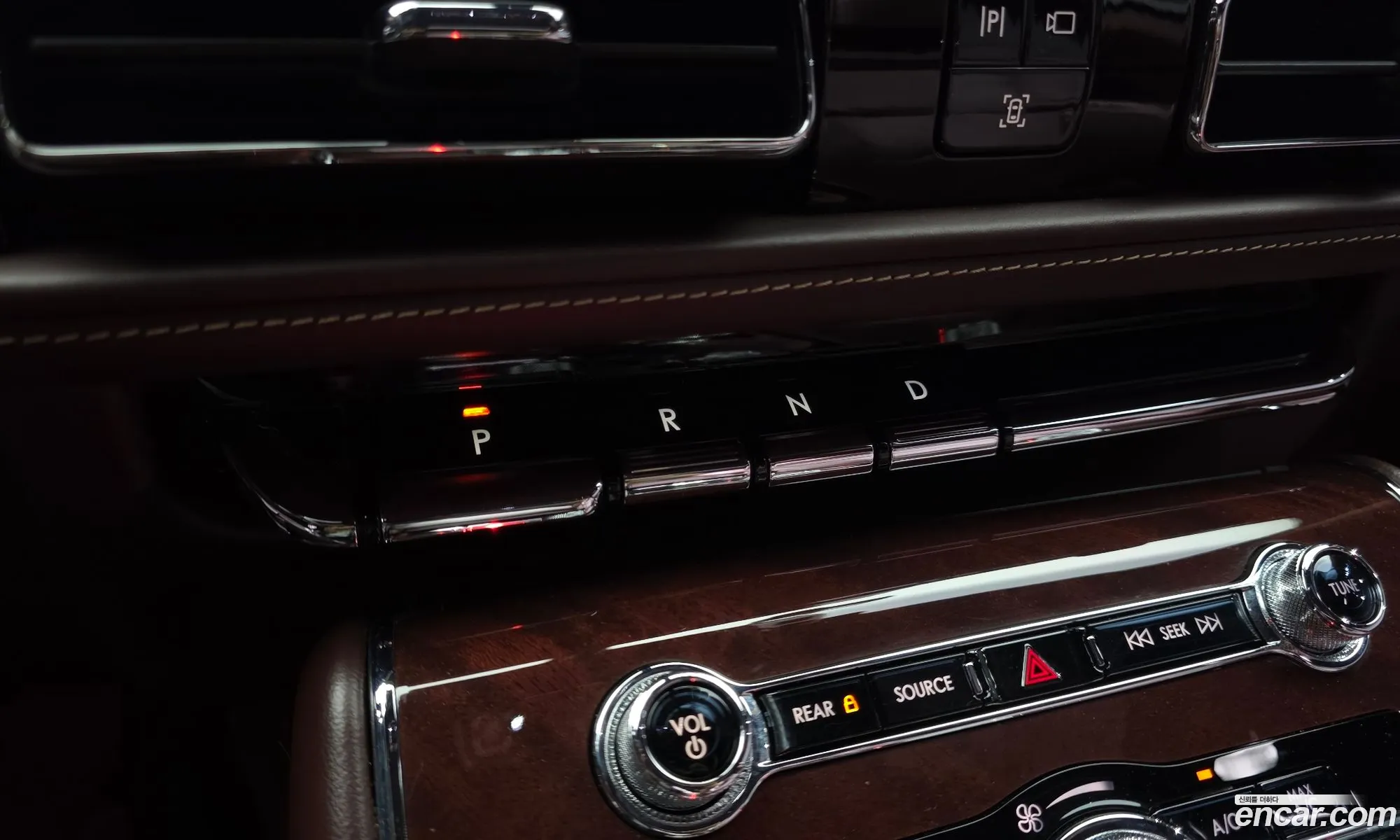 Lincoln Aviator 2023 5LM5J9XC7PGL09725 — 5