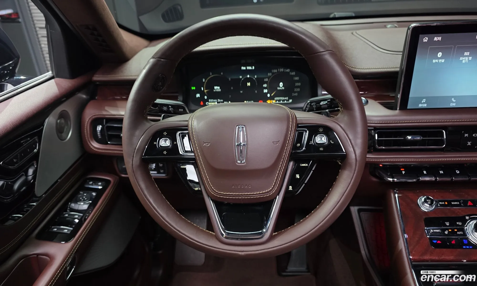 Lincoln Aviator 2023 5LM5J9XC7PGL09725 — 9