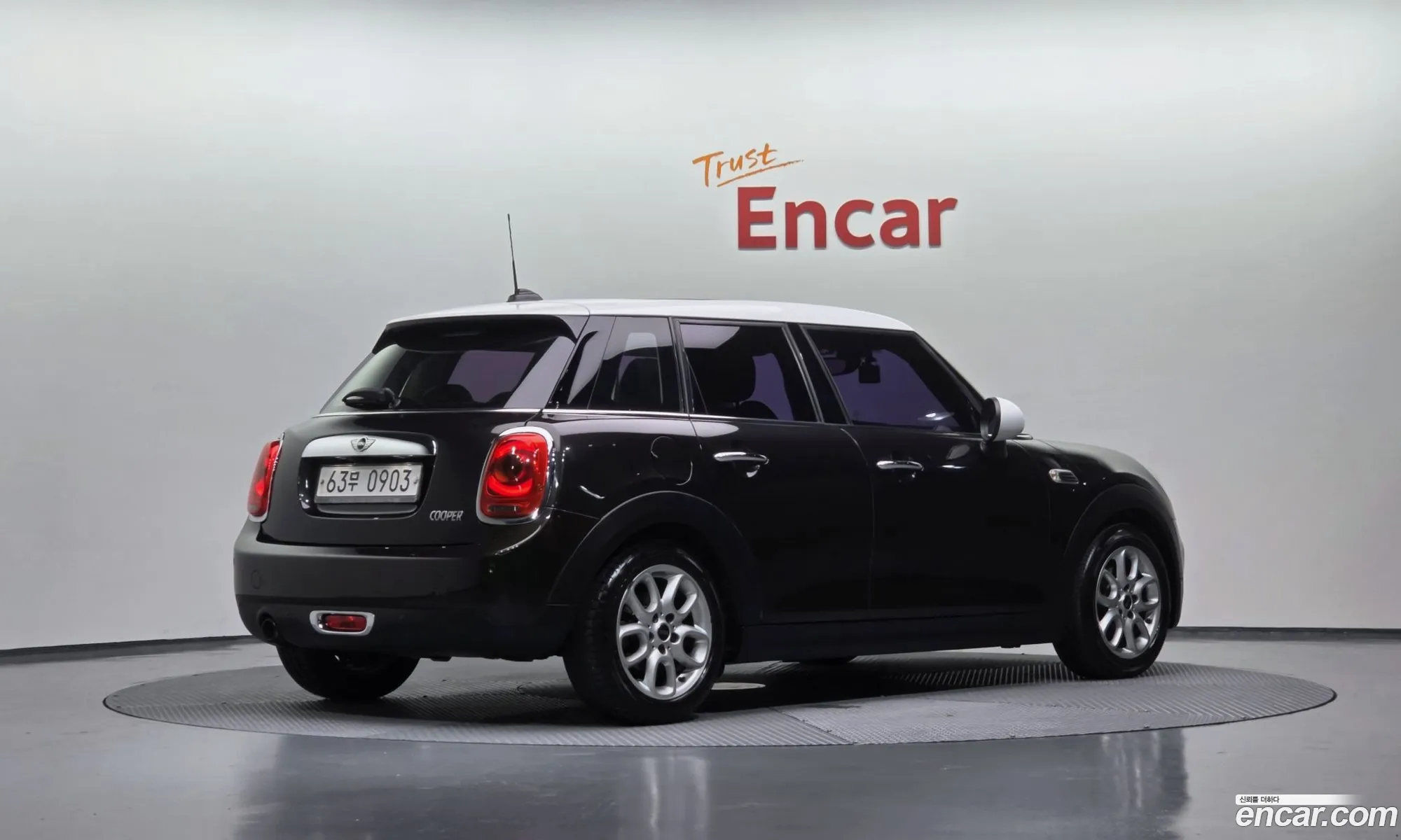 Mini Cooper 2015 — 19
