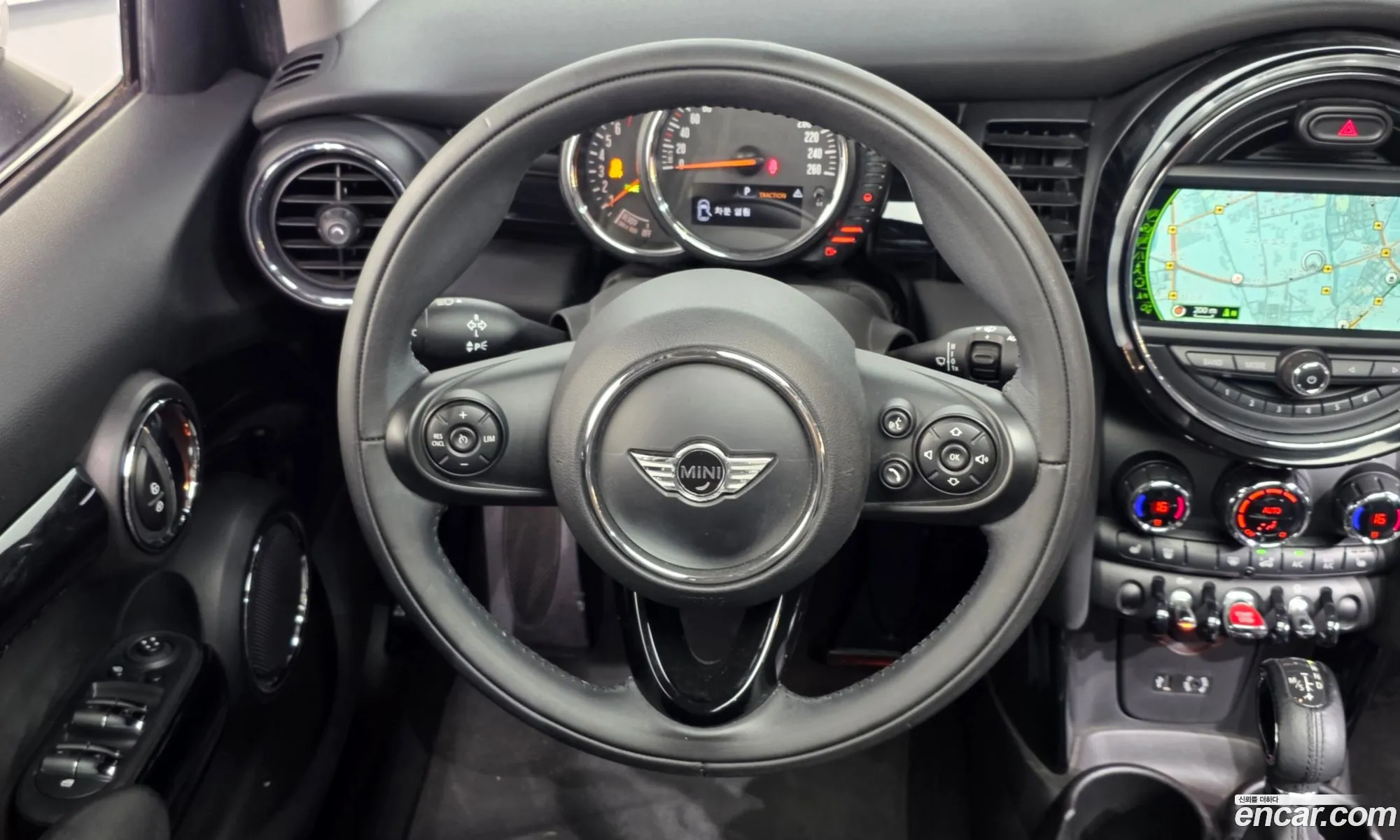 Mini Cooper 2015 — 18