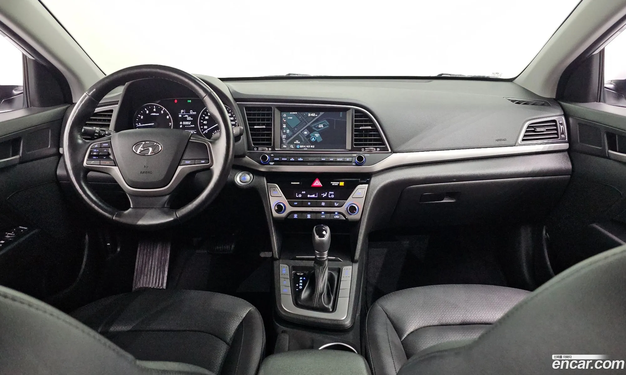 Hyundai Elantra AD 2018 — 3