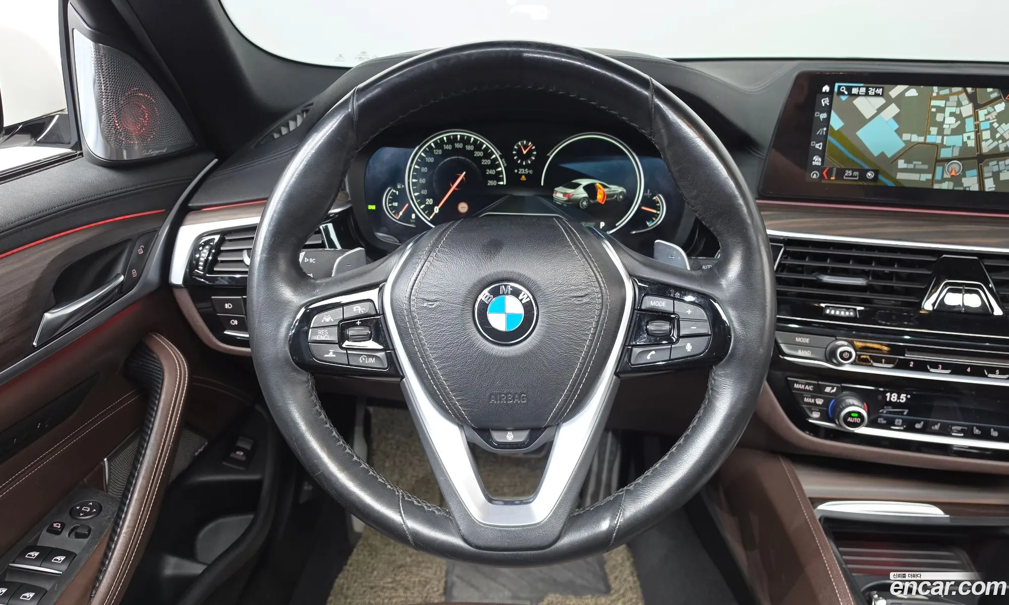 BMW 5 Series 2017 WBAJD310611616116 — 2