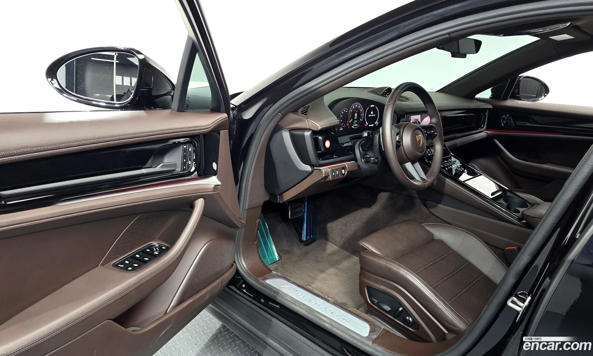 Porsche Panamera 2025 WP0AE2YA6SL045430 — 4
