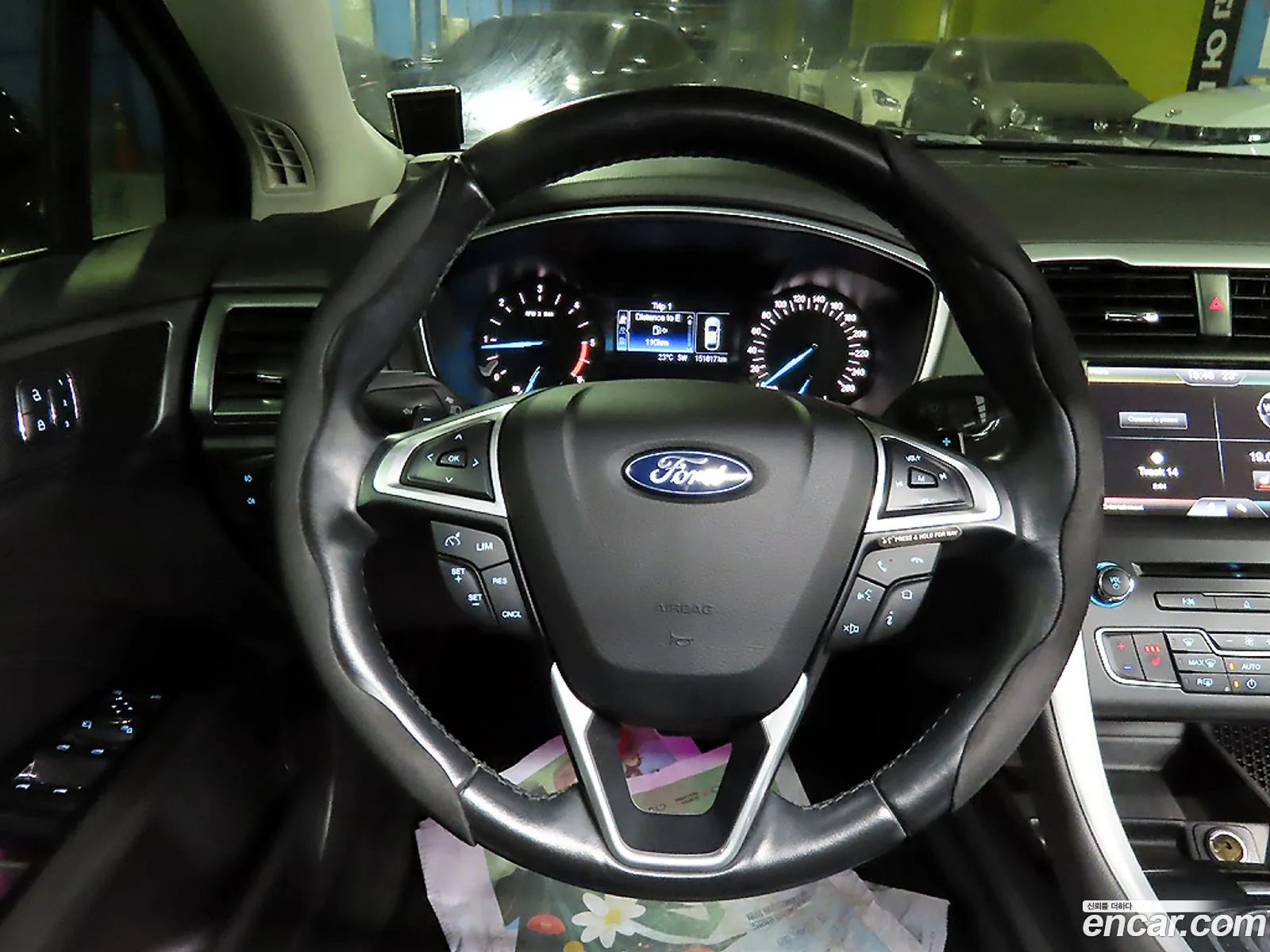 Ford Mondeo 2015 — 20