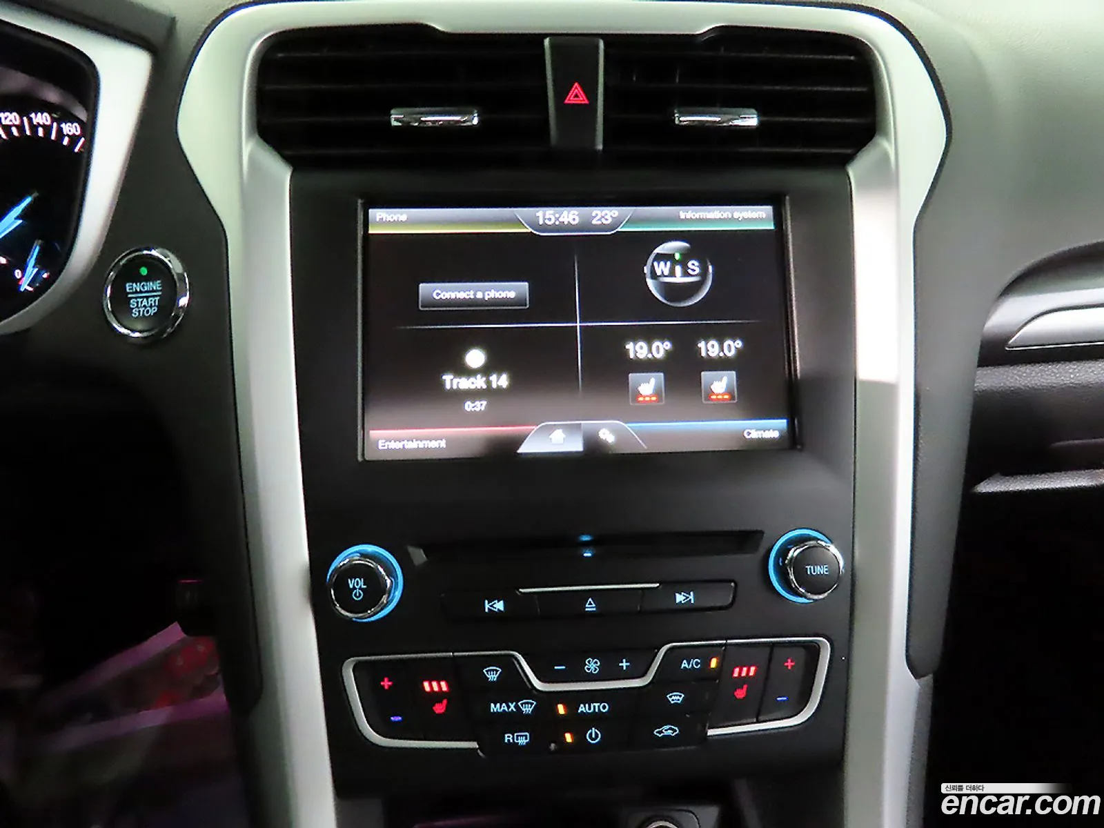 Ford Mondeo 2015 — 17