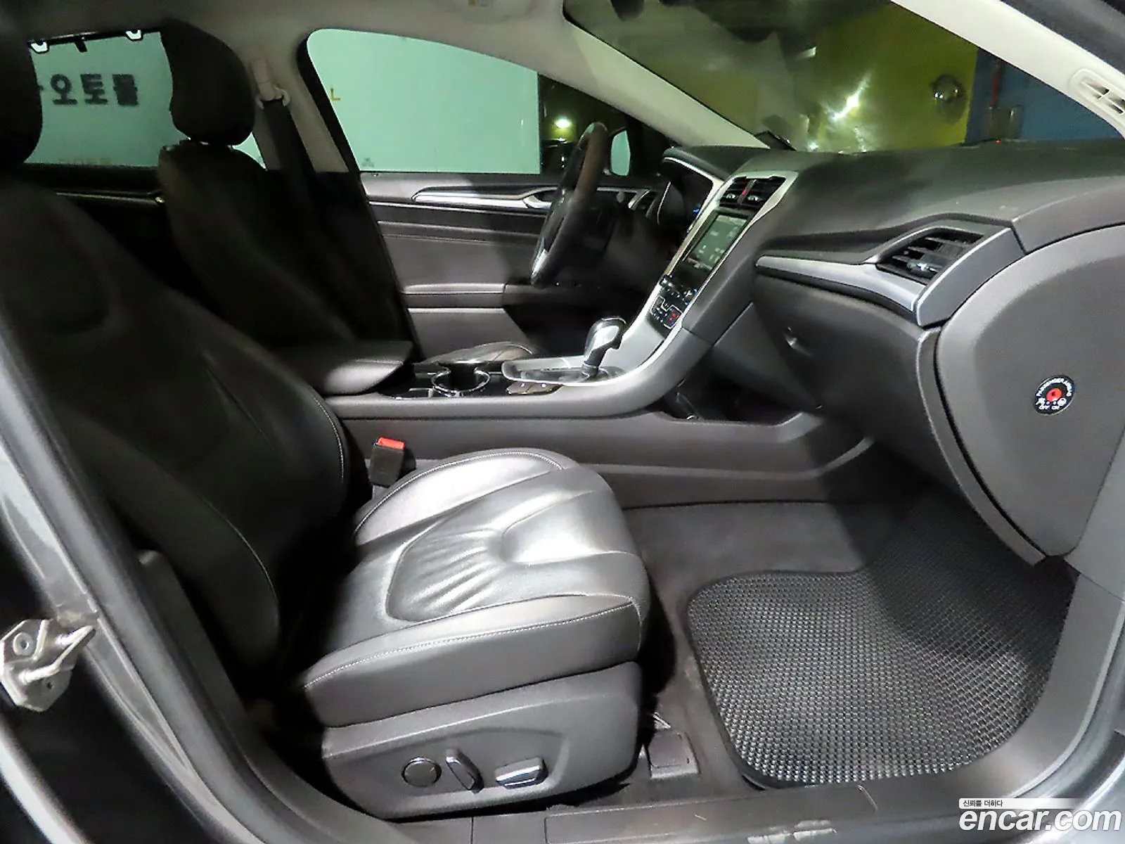 Ford Mondeo 2015 — 15