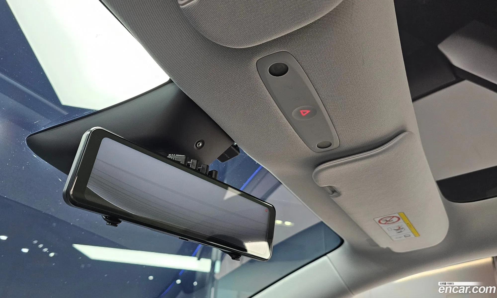 Tesla Model Y 2025 LRWYGCFJ1SC239751 — 12