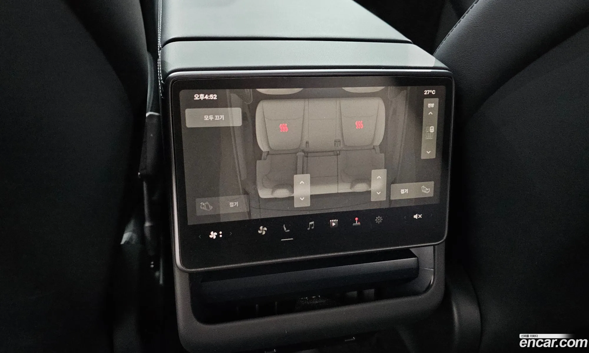 Tesla Model Y 2025 LRWYGCFJ1SC239751 — 22