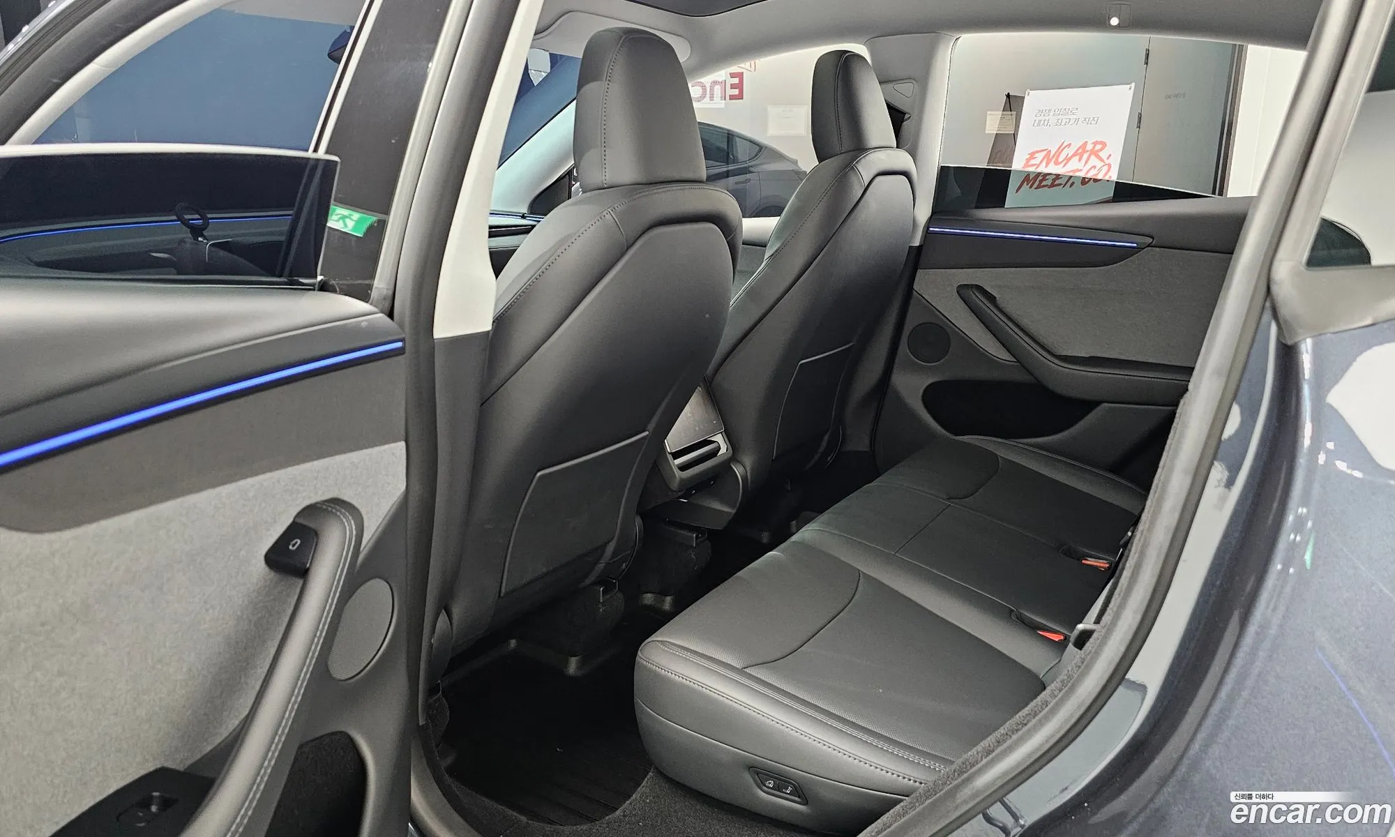 Tesla Model Y 2025 LRWYGCFJ1SC239751 — 35