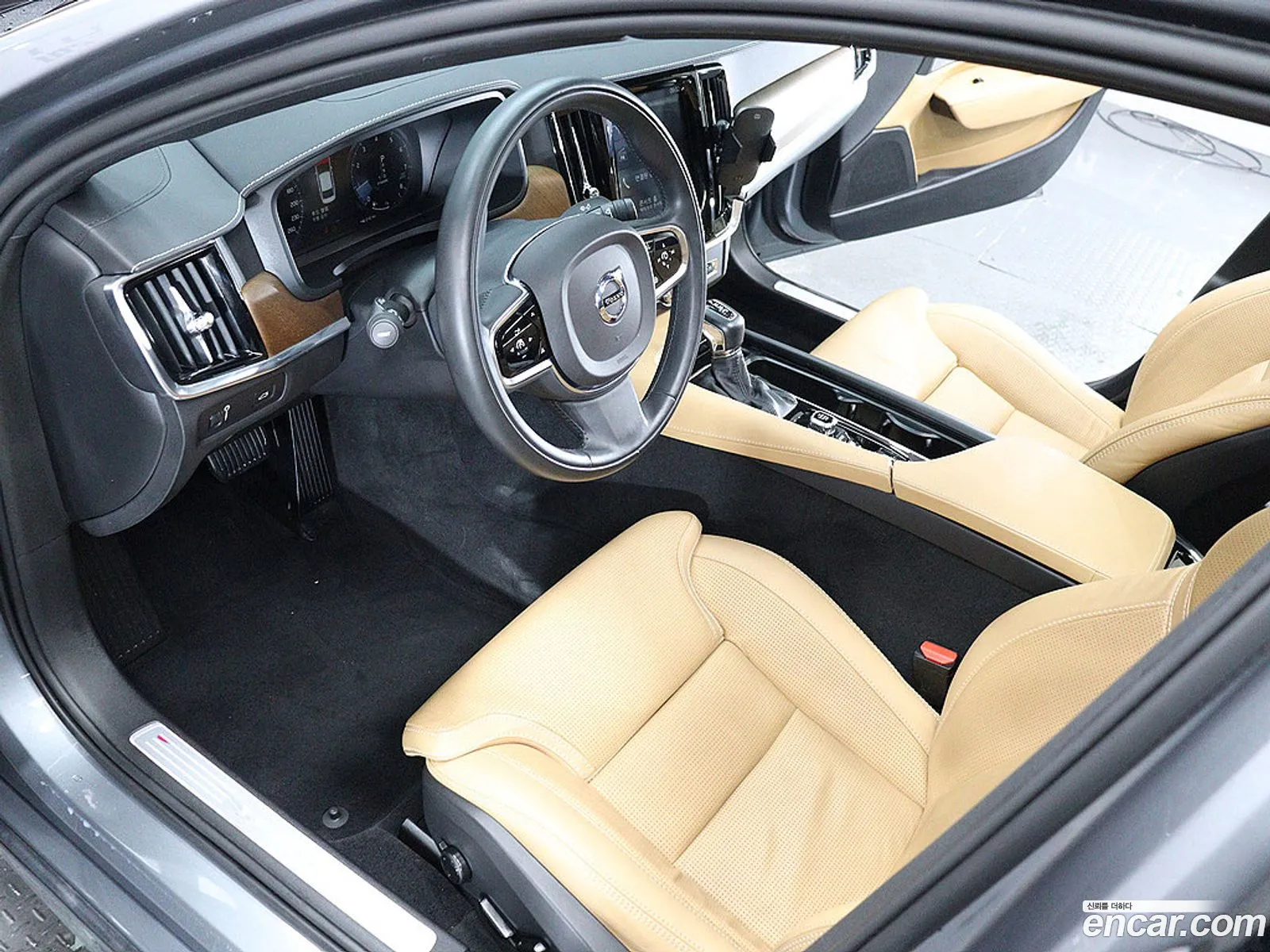 Volvo S90 2019 — 5
