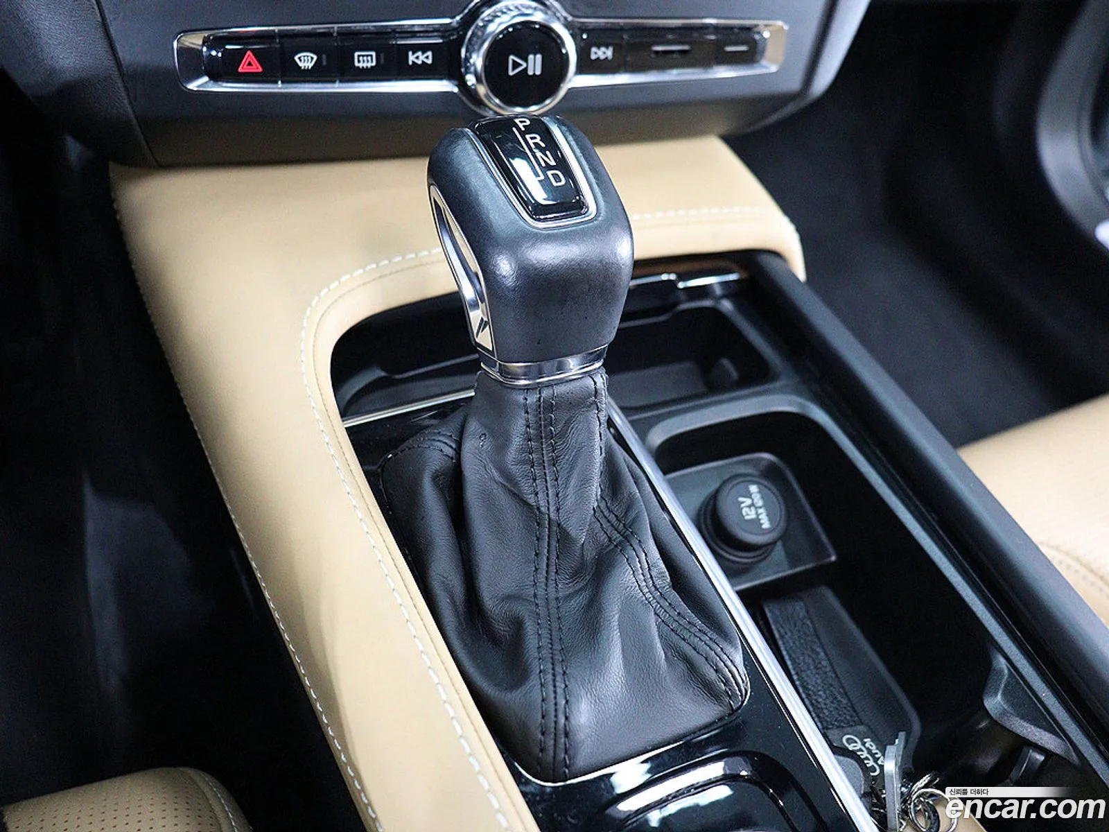 Volvo S90 2019 — 16