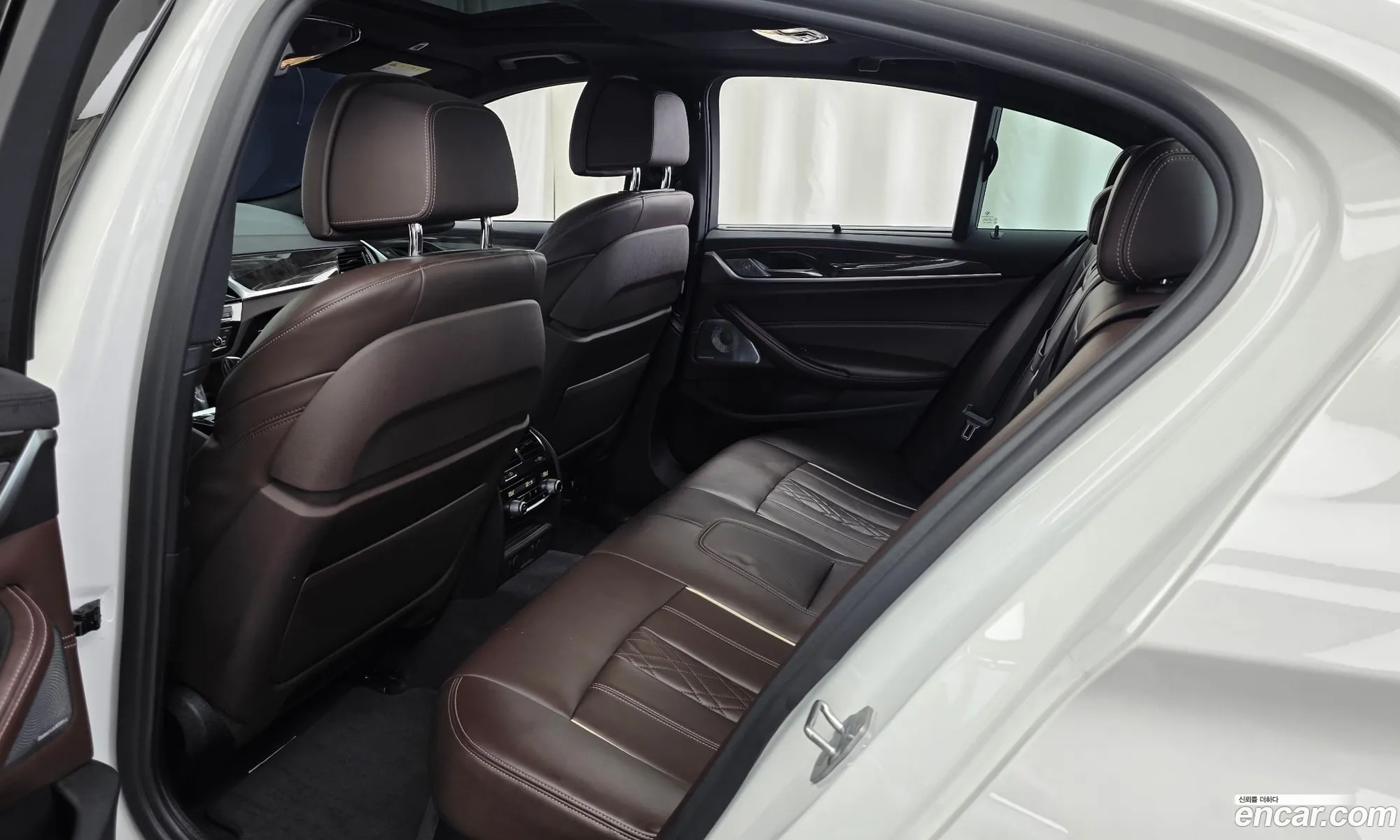 BMW 5 Series 2018 WBAJB5103JB195038 — 31