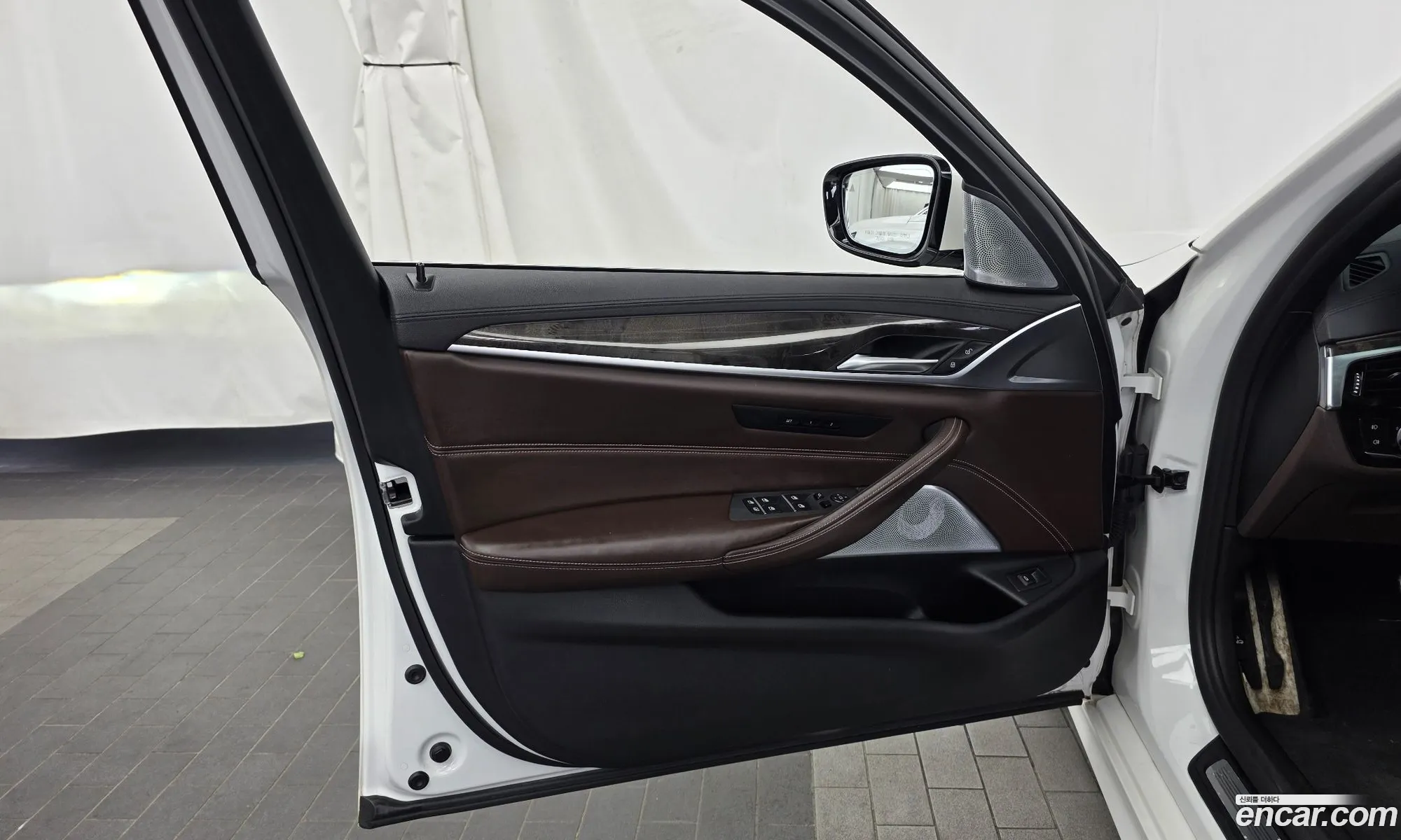 BMW 5 Series 2018 WBAJB5103JB195038 — 11