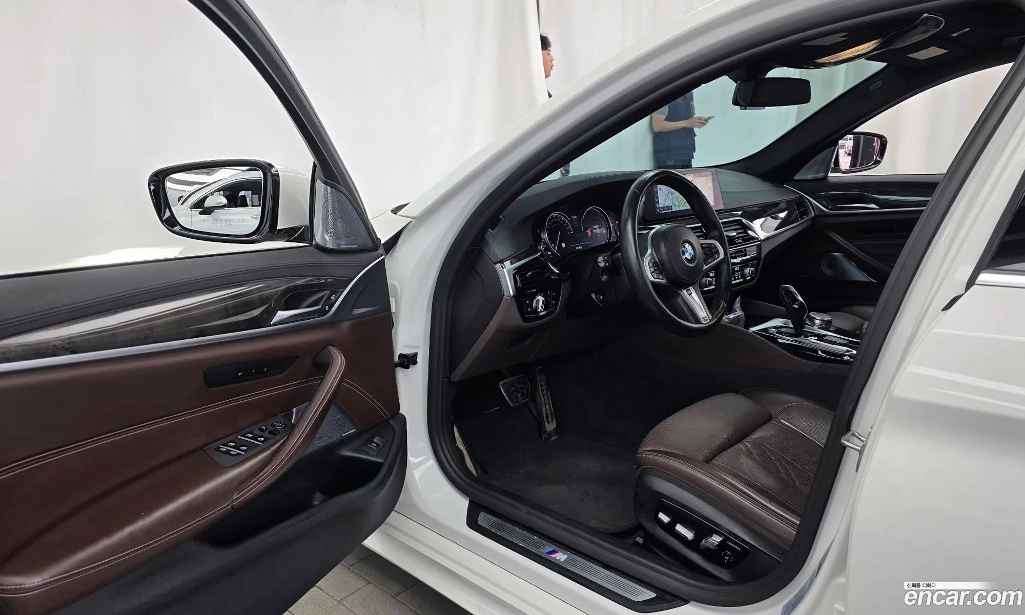 BMW 5 Series 2018 WBAJB5103JB195038 — 18