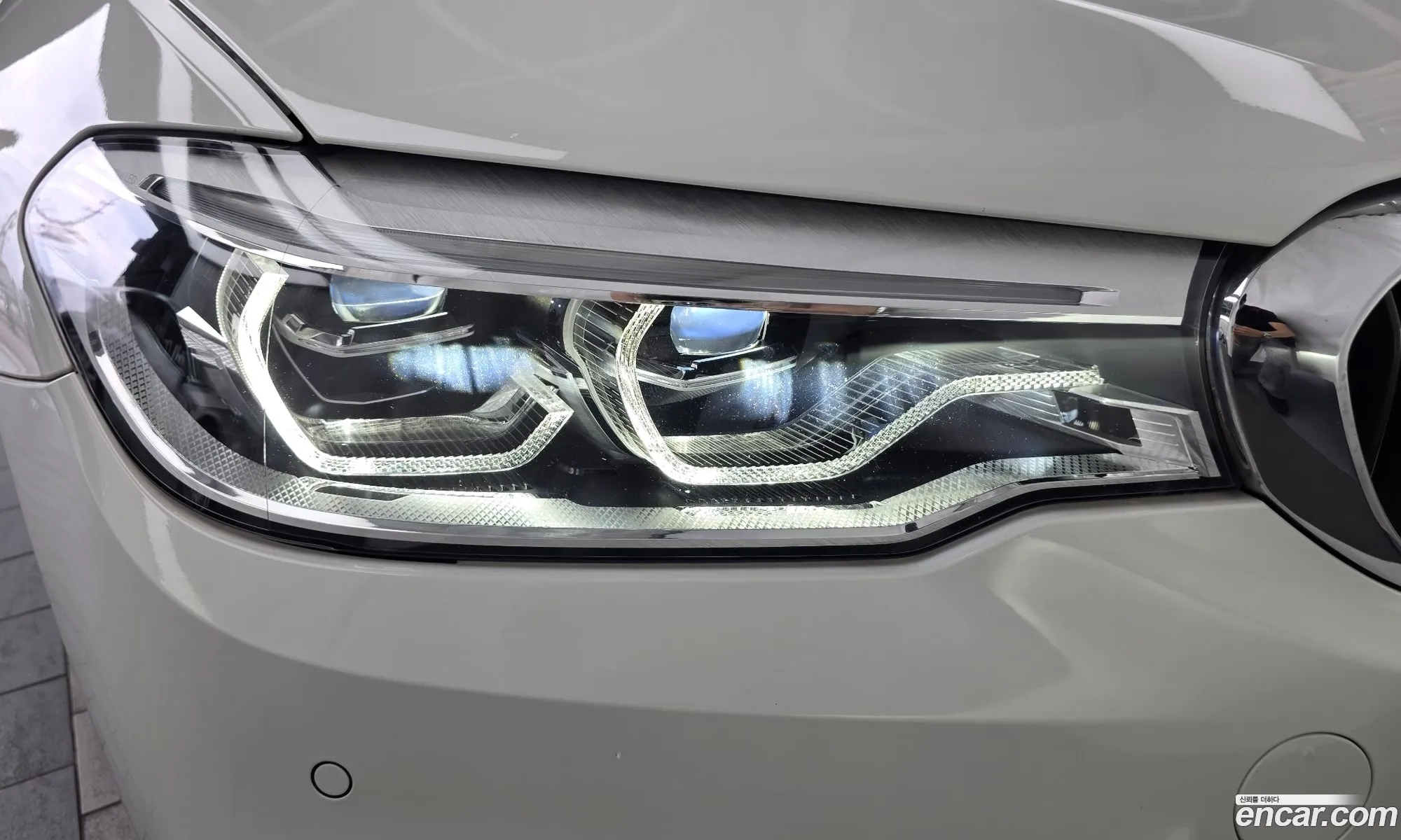 BMW 5 Series 2018 WBAJB5103JB195038 — 30