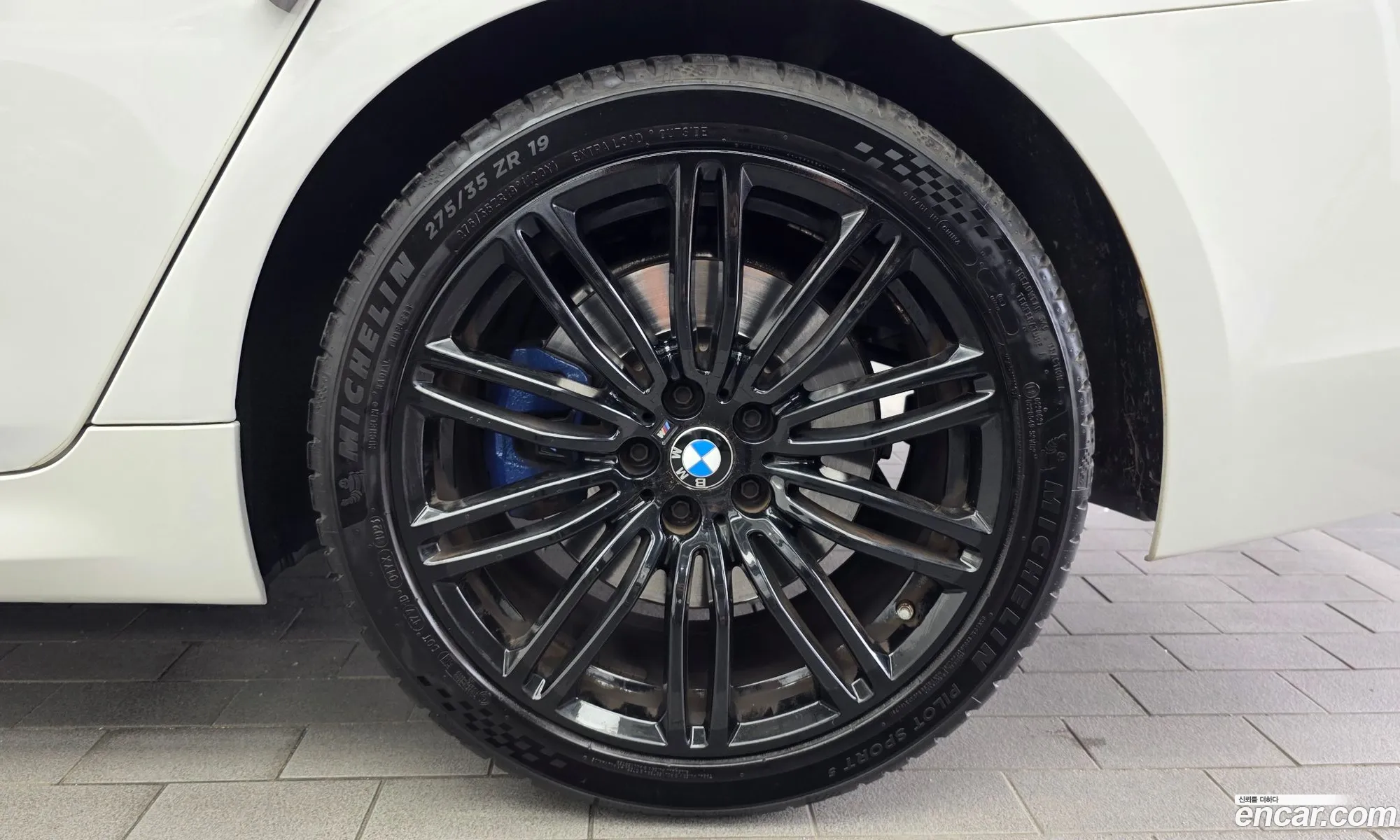 BMW 5 Series 2018 WBAJB5103JB195038 — 14
