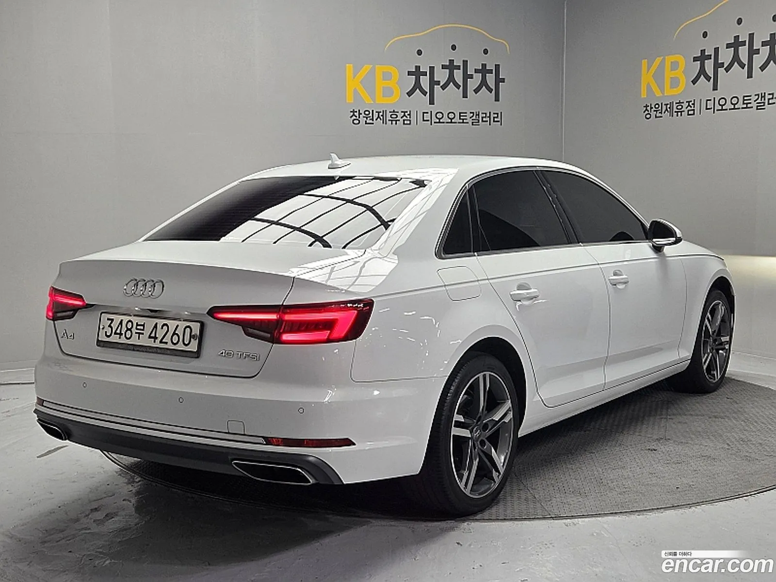 Audi A4 2019 — 17