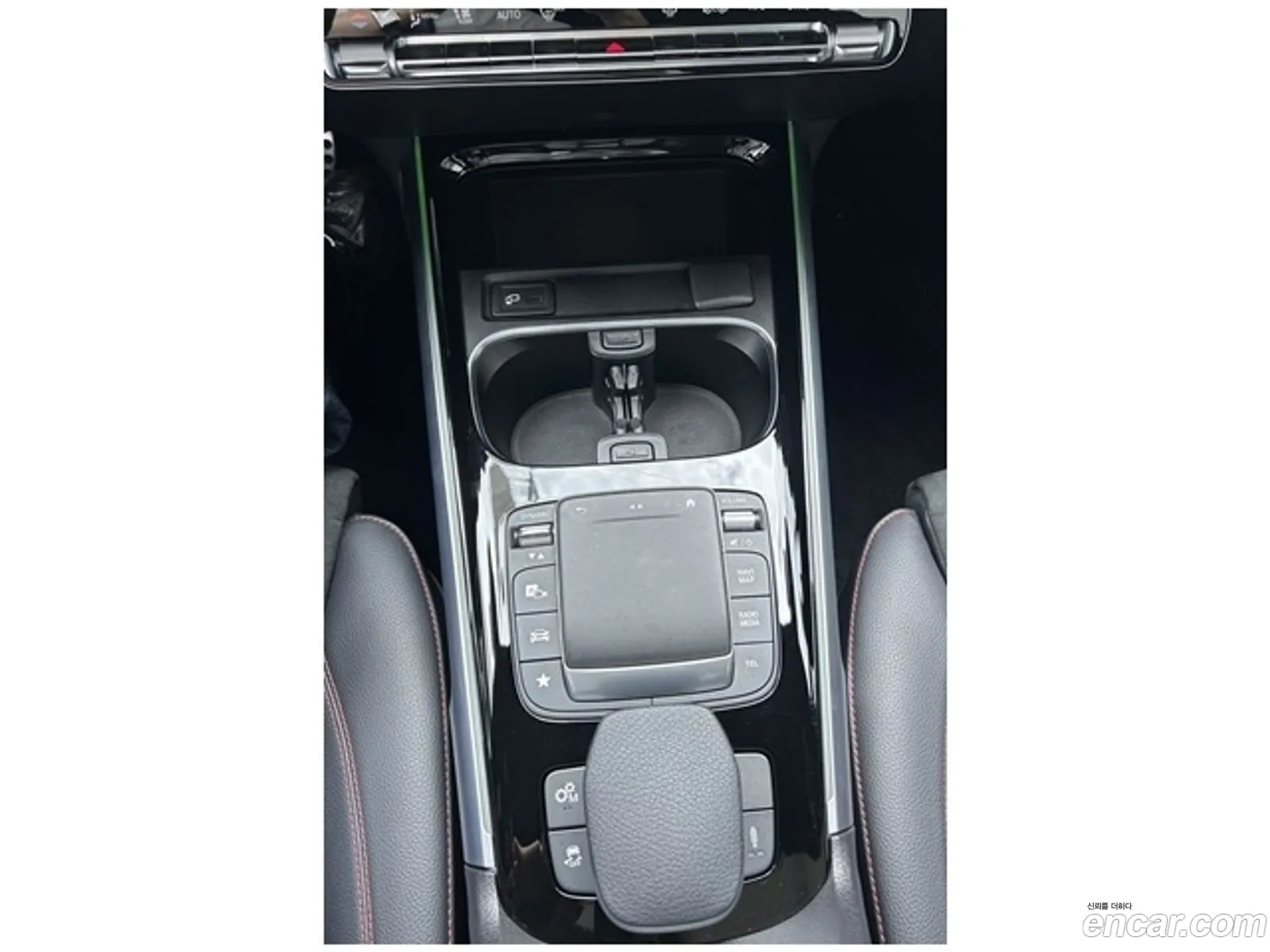 Mercedes-Benz GLB-Class X247 2022 — 2