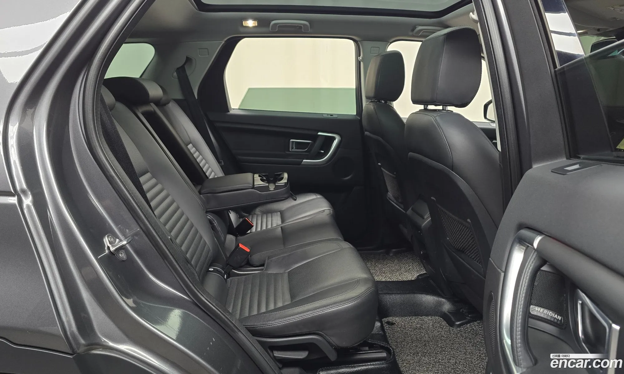 Land Rover Discovery Sport 2017 — 13