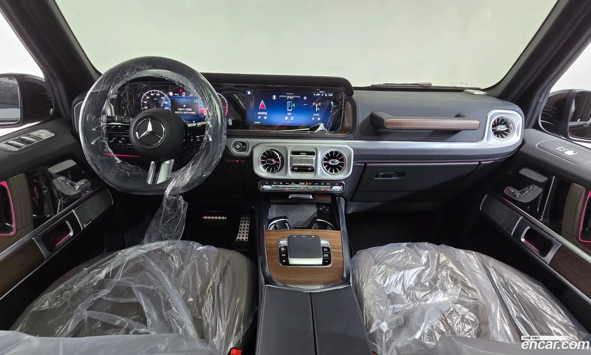 Mercedes-Benz G-Class W465 2026 — 31