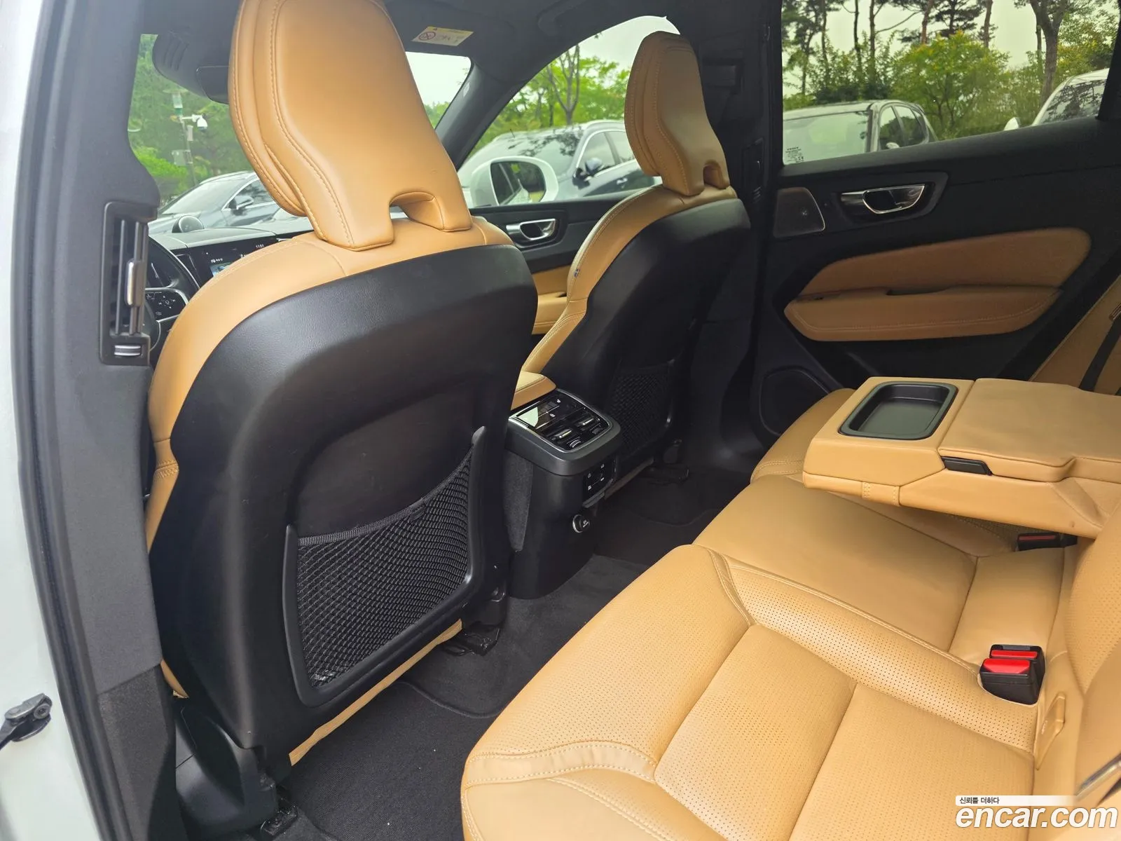 Volvo XC60 2020 — 3