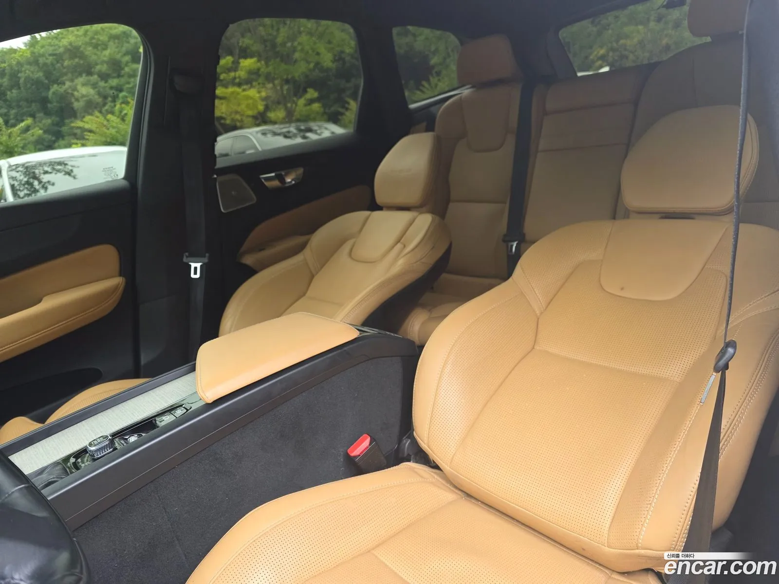Volvo XC60 2020 — 18