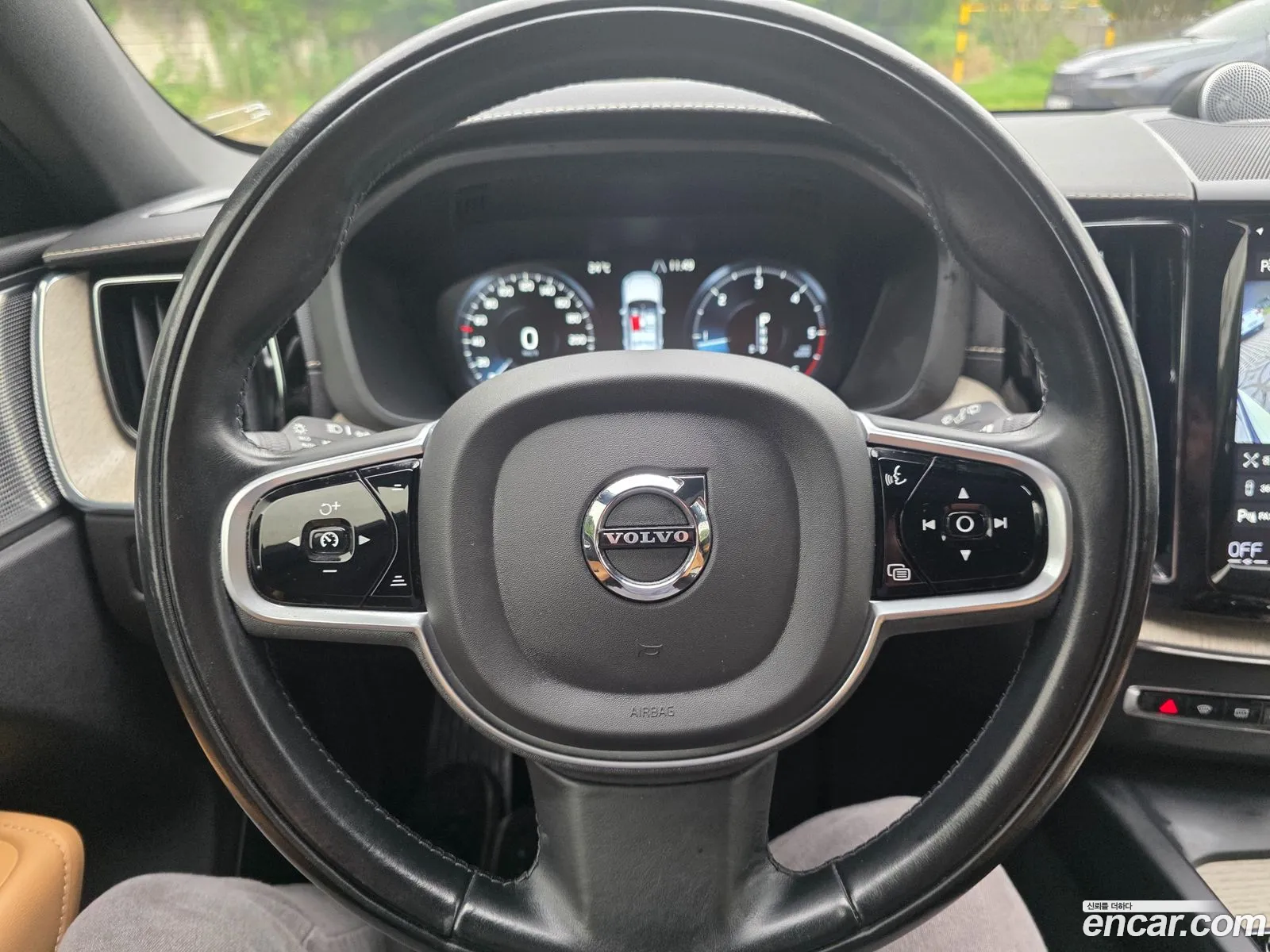 Volvo XC60 2020 — 2