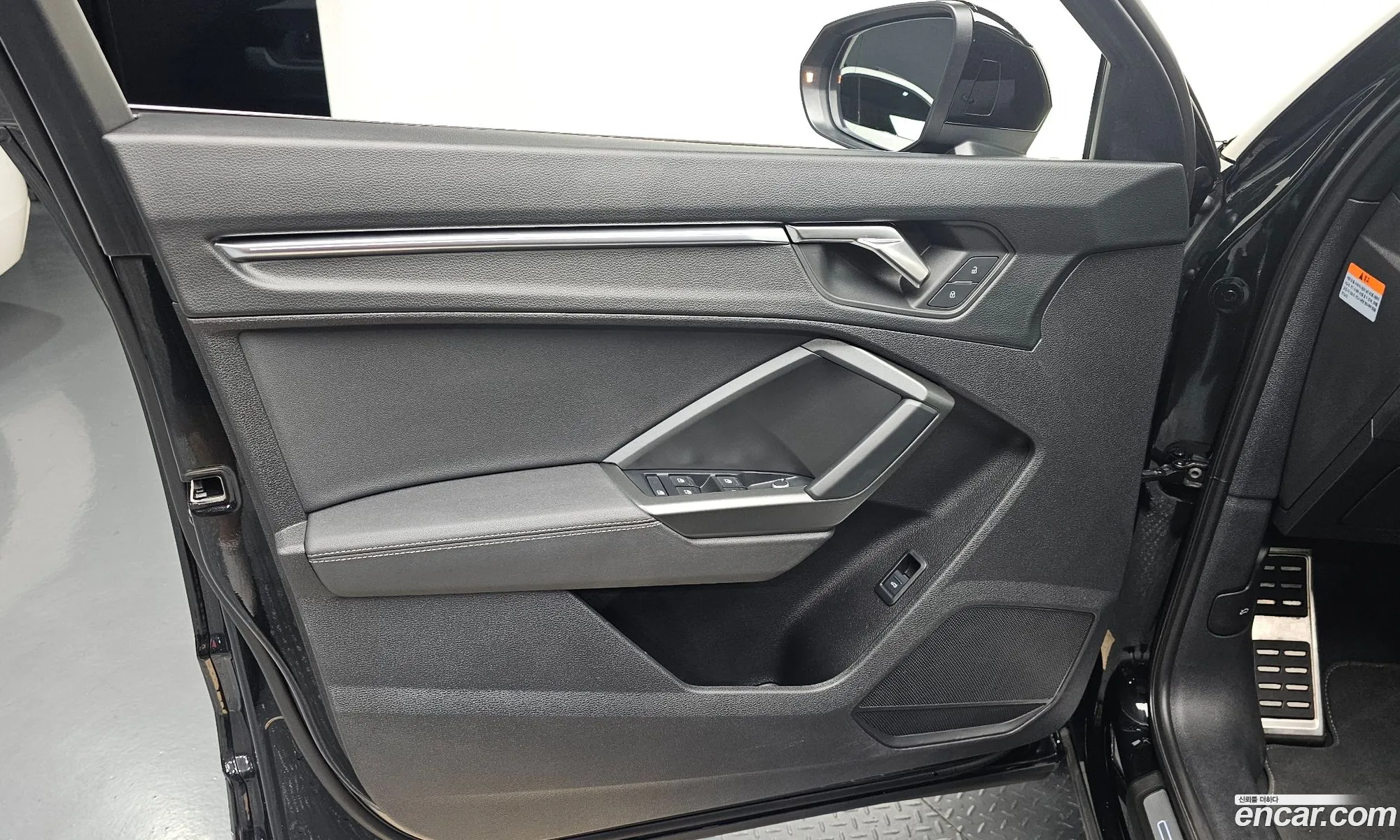 Audi Q3 2022 WAUZZZF30P1005221 — 9