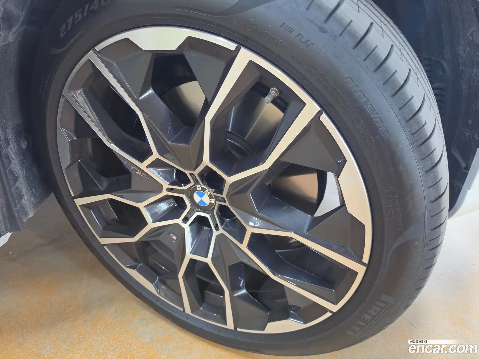 BMW X7 2025 — 7