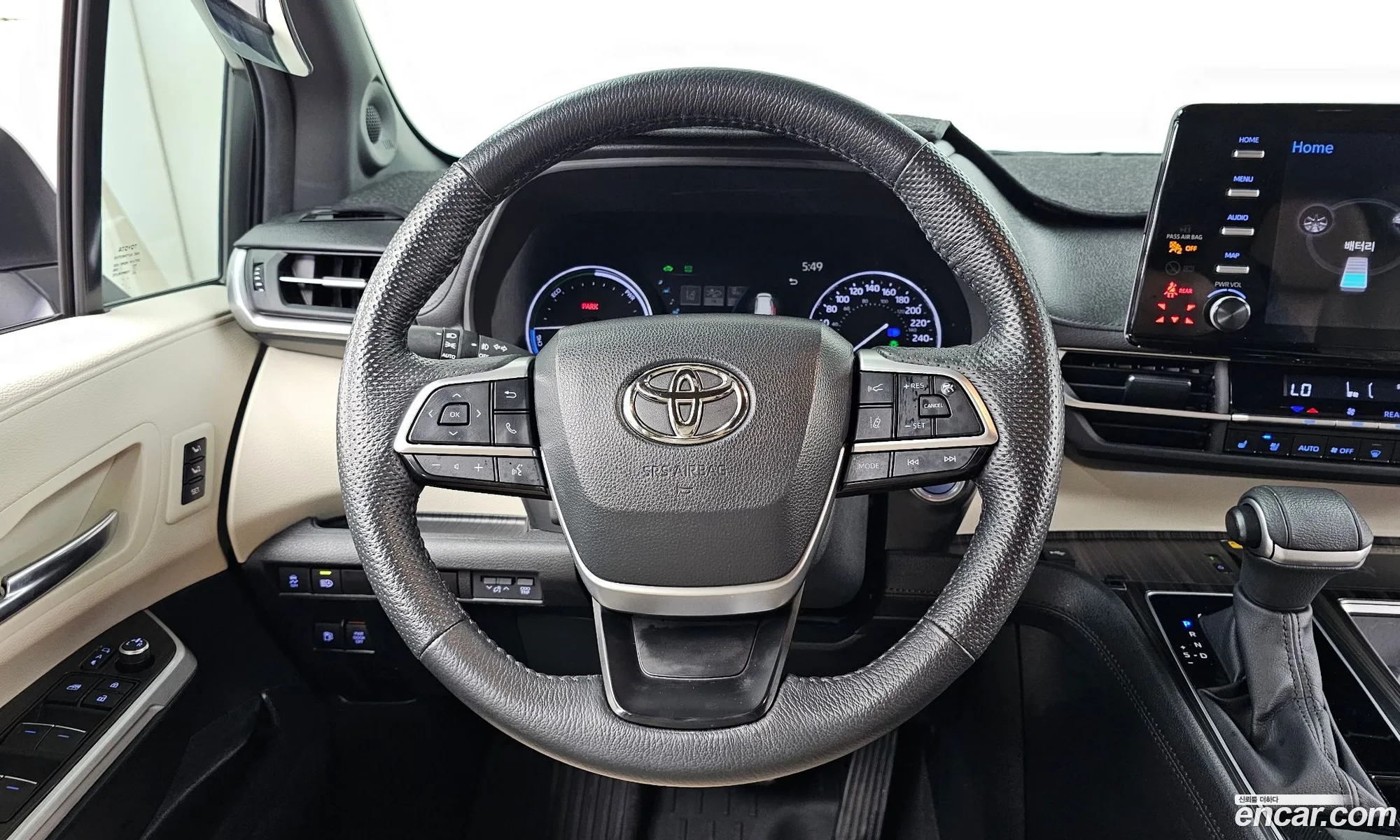 Toyota Sienna 2024 — 7