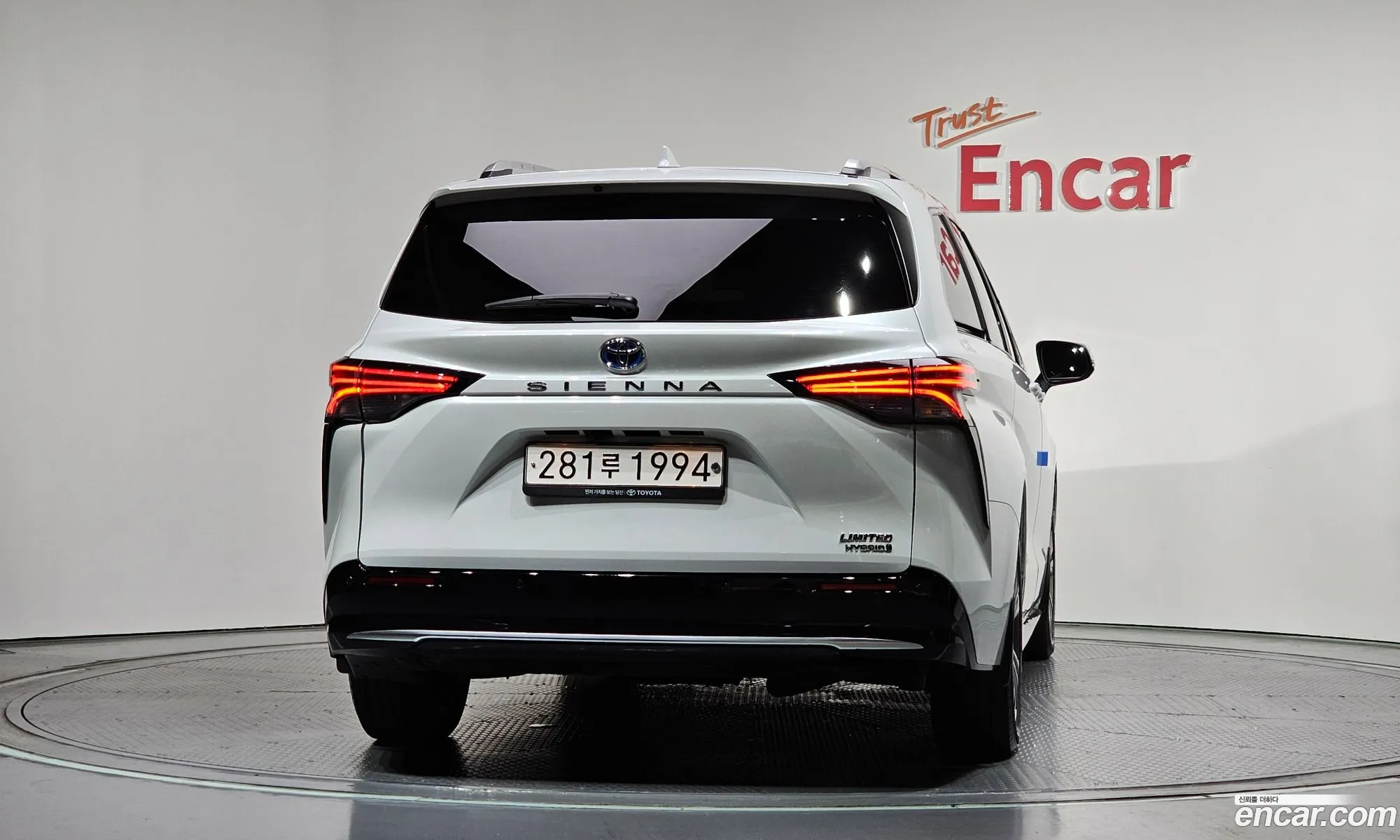 Toyota Sienna 2024 — 3