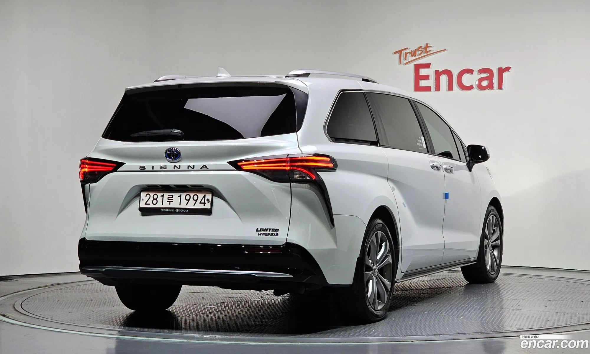 Toyota Sienna 2024 — 19