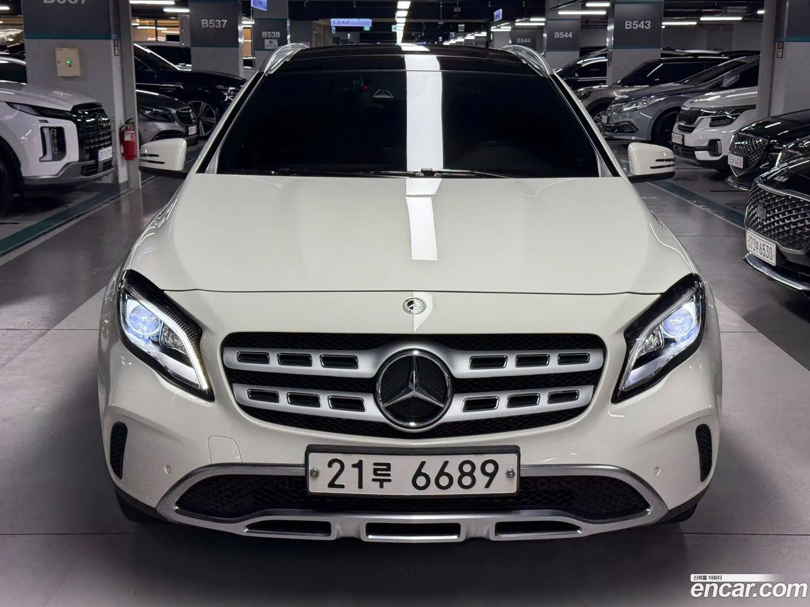 Mercedes-Benz GLA-Class X156 2017 — 18