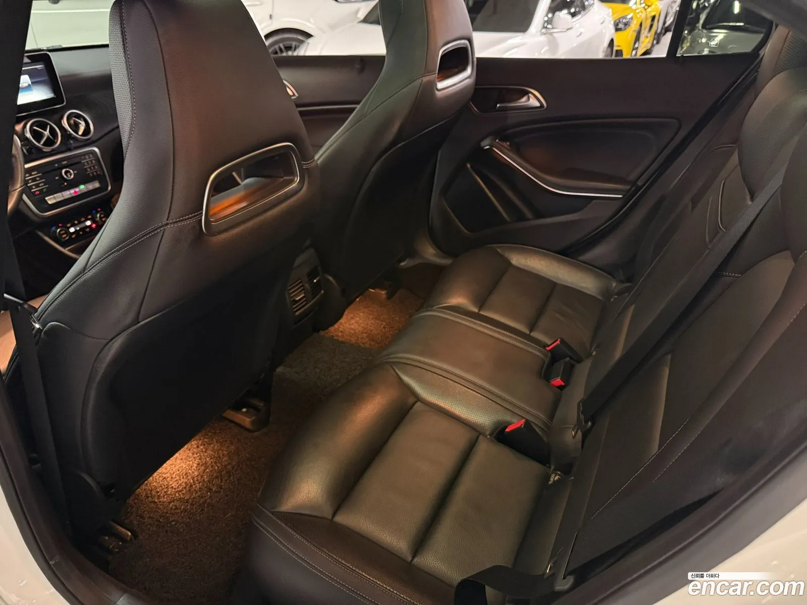 Mercedes-Benz GLA-Class X156 2017 — 9