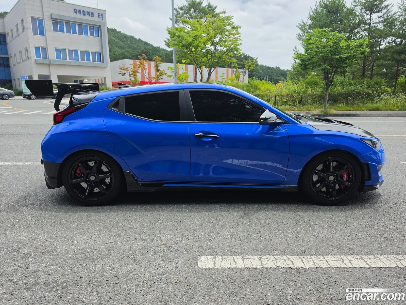 Hyundai Veloster 2021 — 3