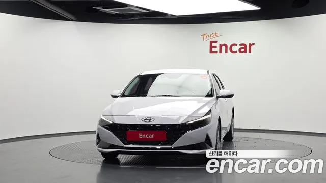 Hyundai Elantra 2020 — 2