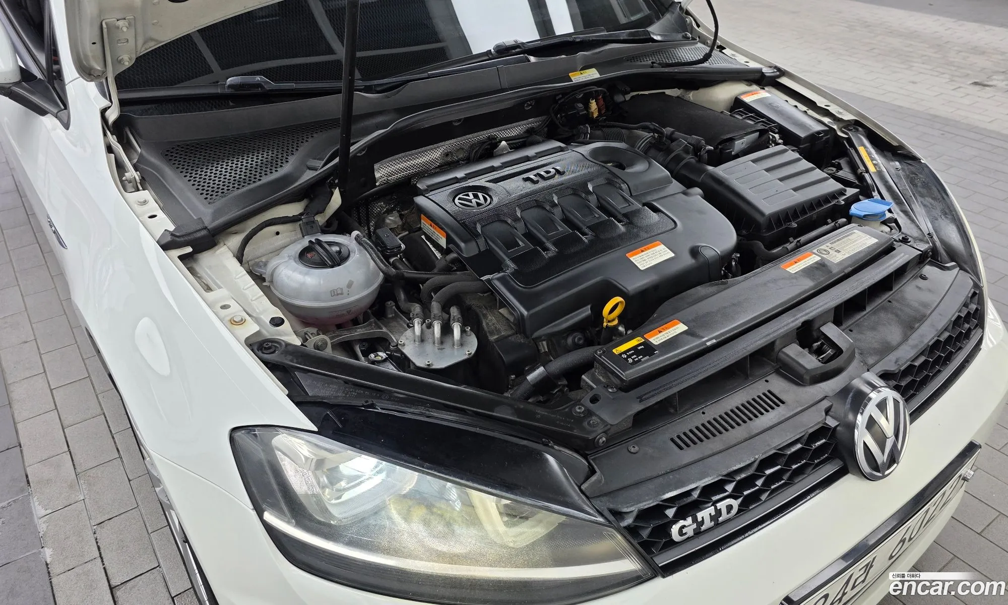 Volkswagen Golf 7th Gen 2014 — 2