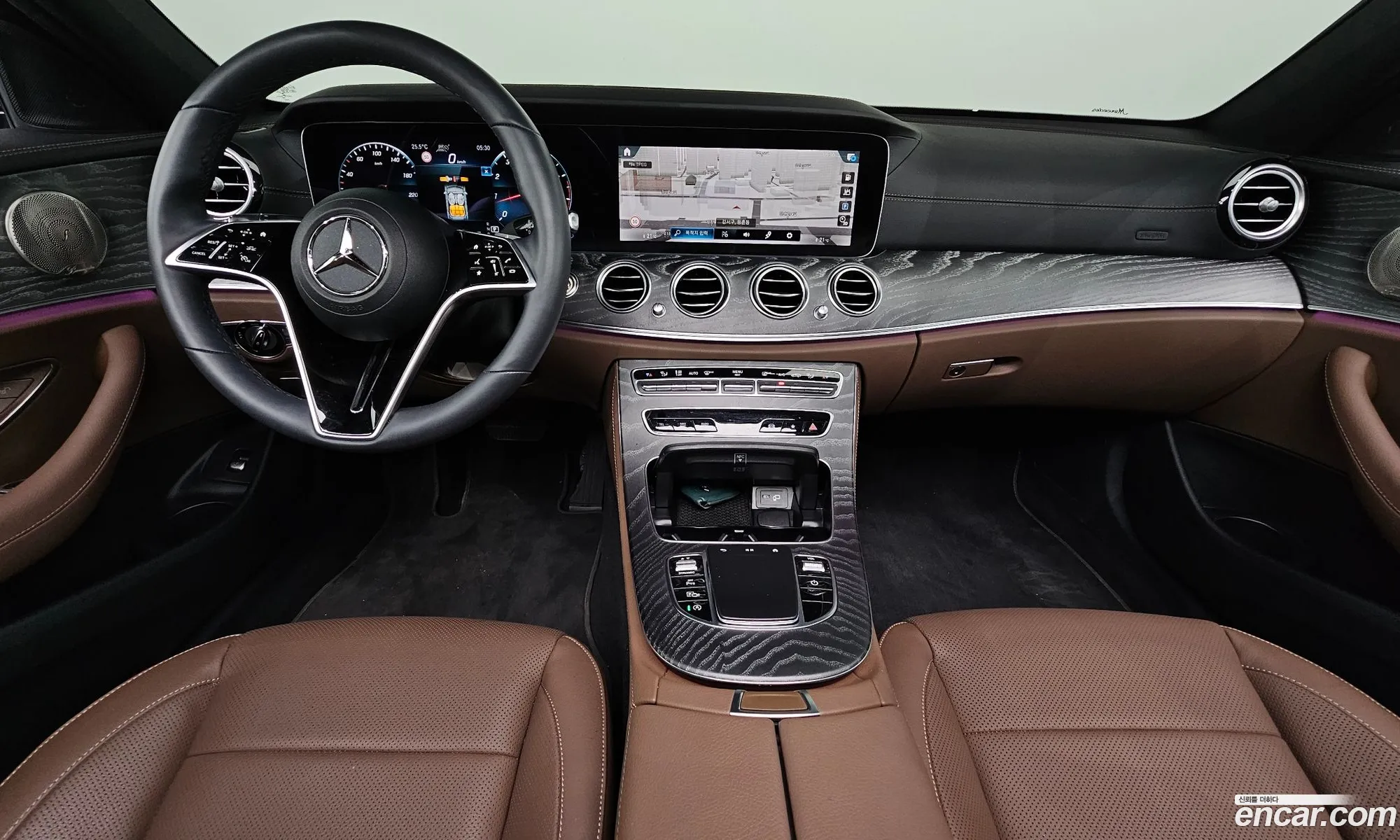 Mercedes-Benz E-Class W213 2022 — 12