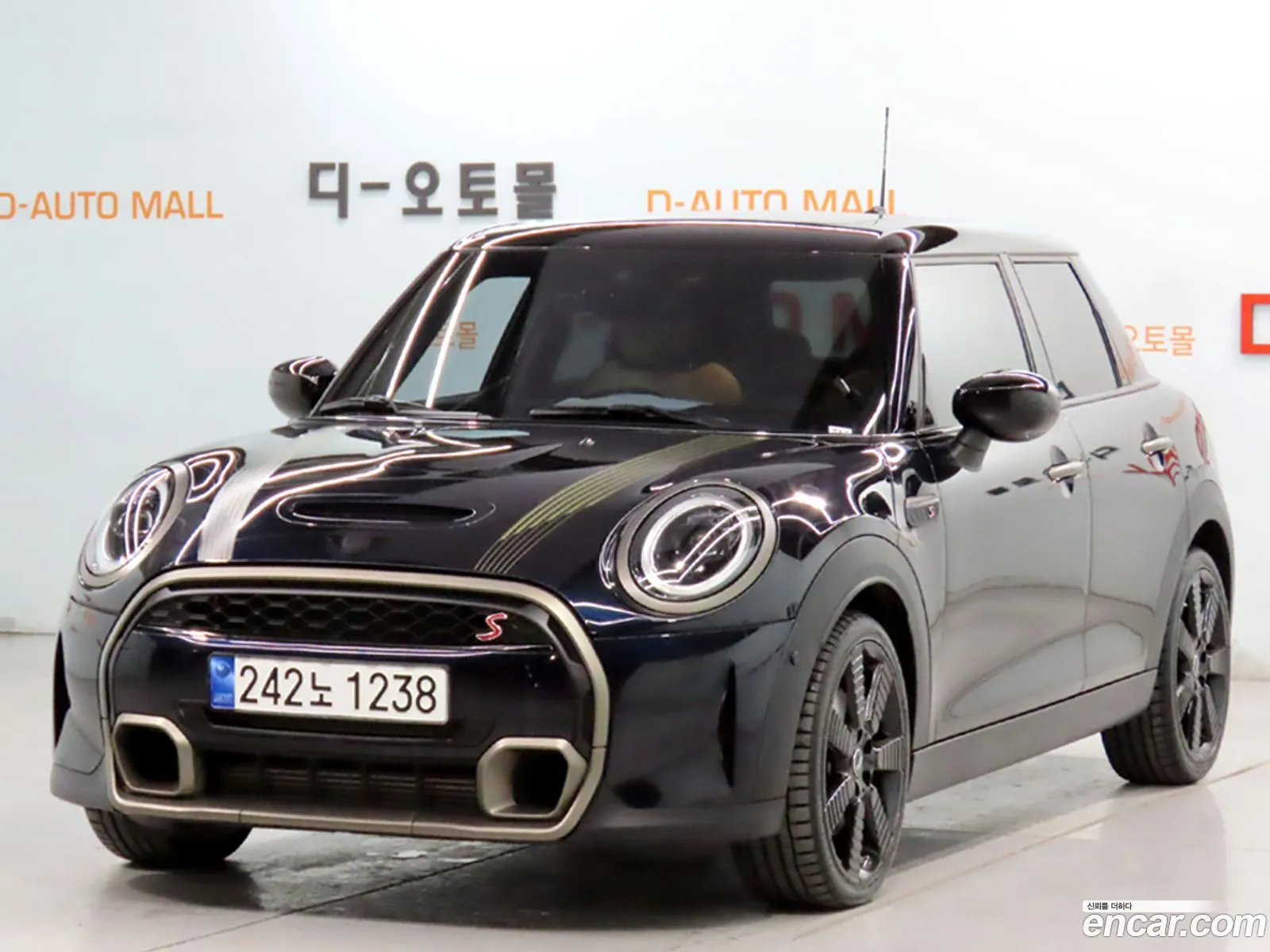 Mini Cooper S 2023 — 18