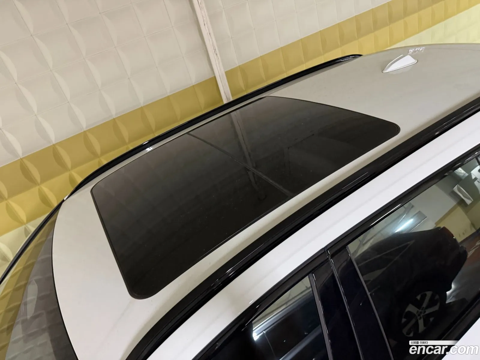BMW 3 Series 2025 — 12