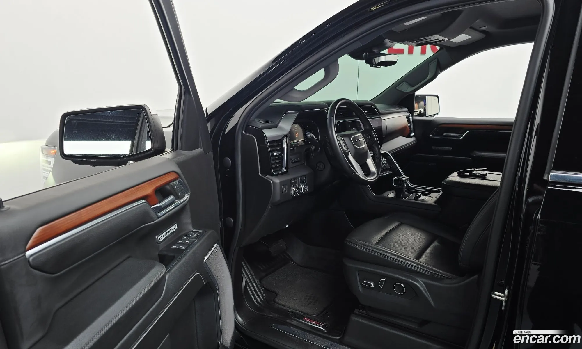 GMC Sierra 2023 — 16