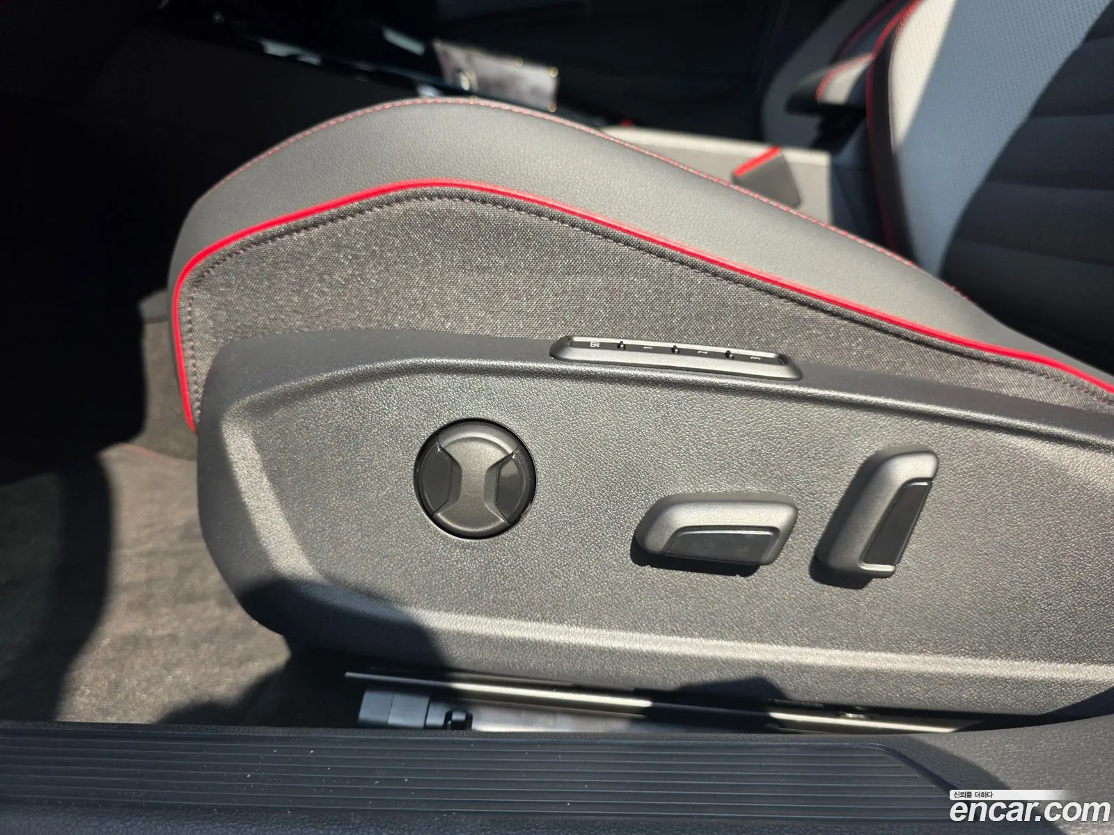 Volkswagen Golf 8th Gen 2026 — 9